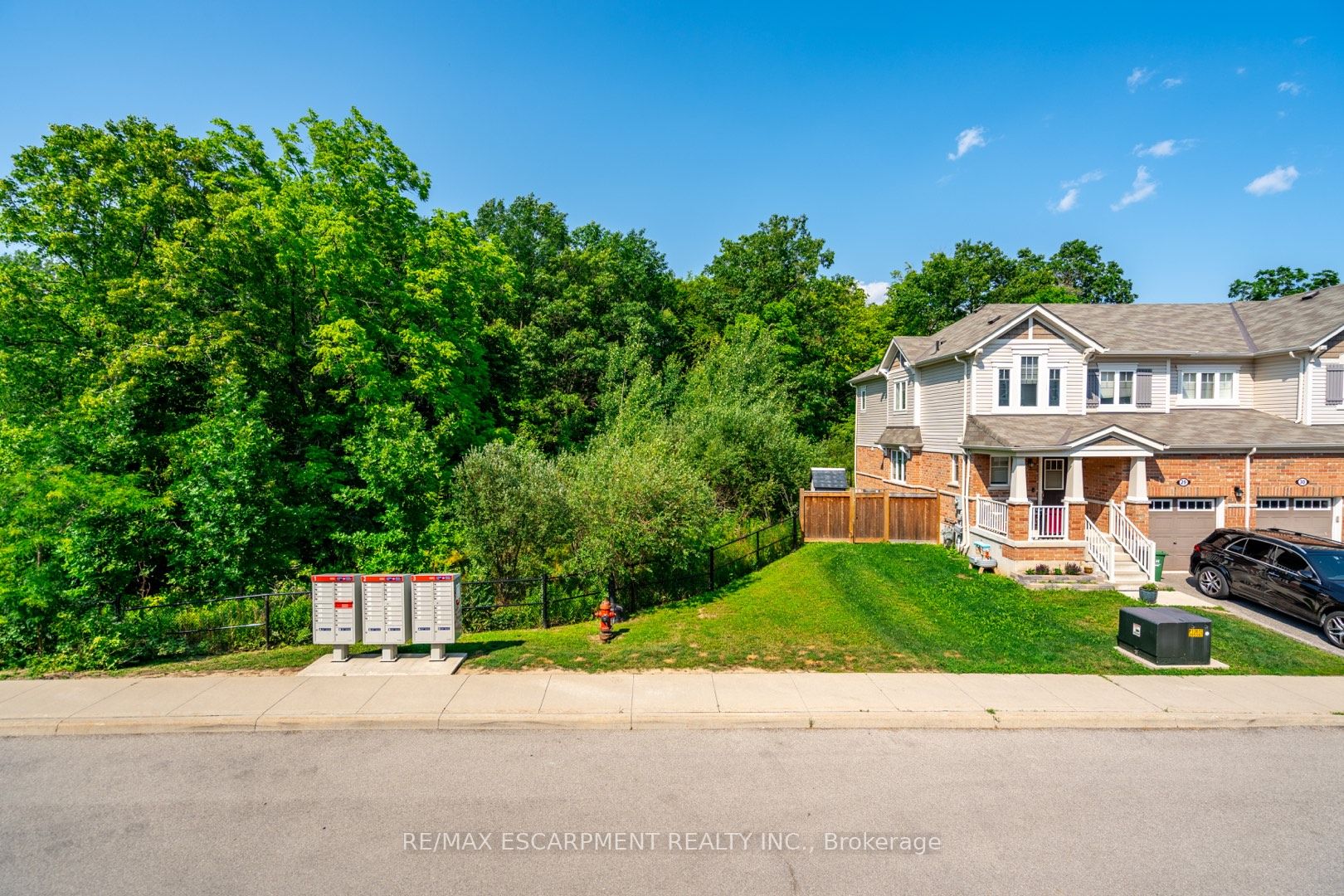 230 Avonsyde Boulevard 15 Property Photo 40