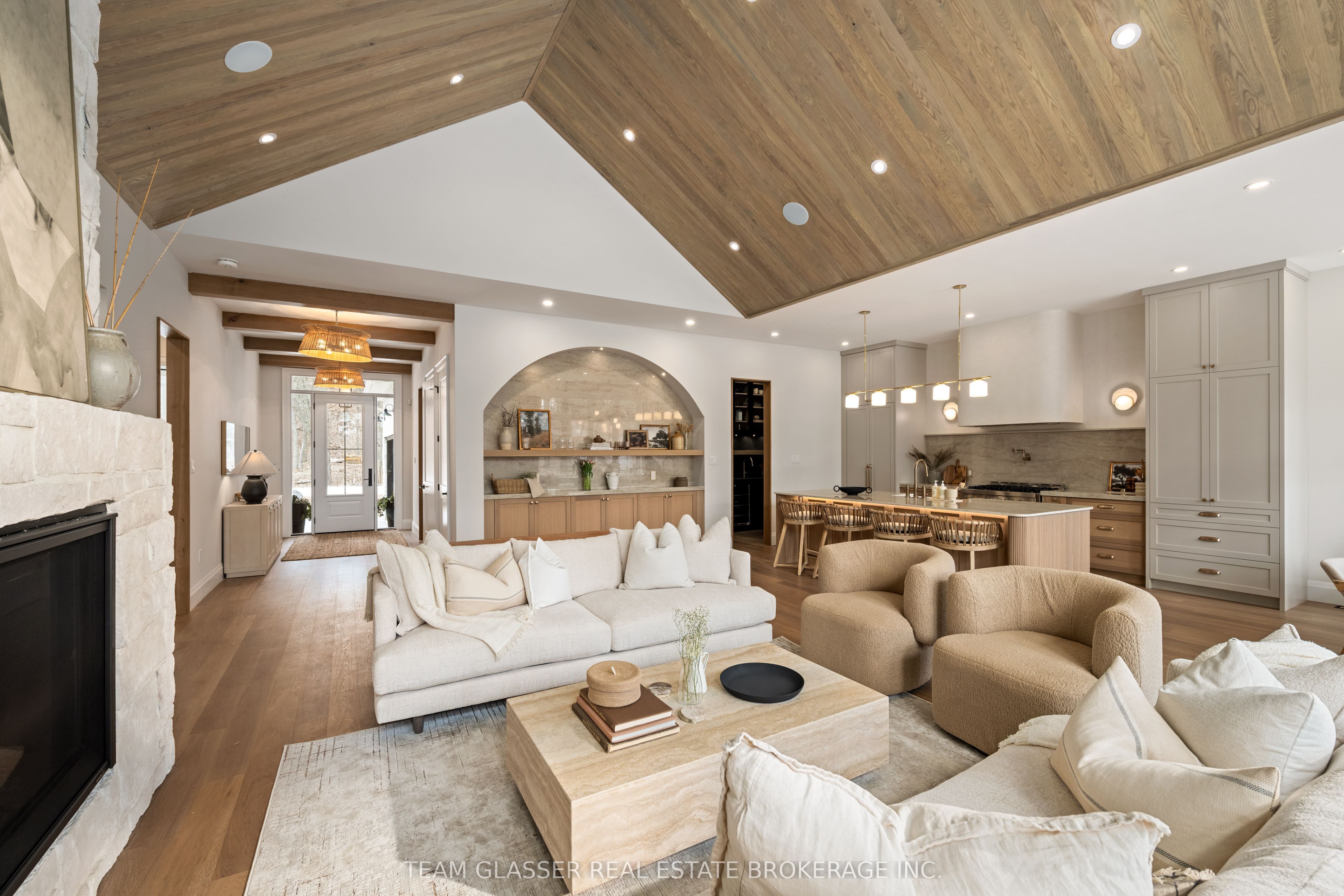 10099 Pinery Bluffs Road Property Photo 5