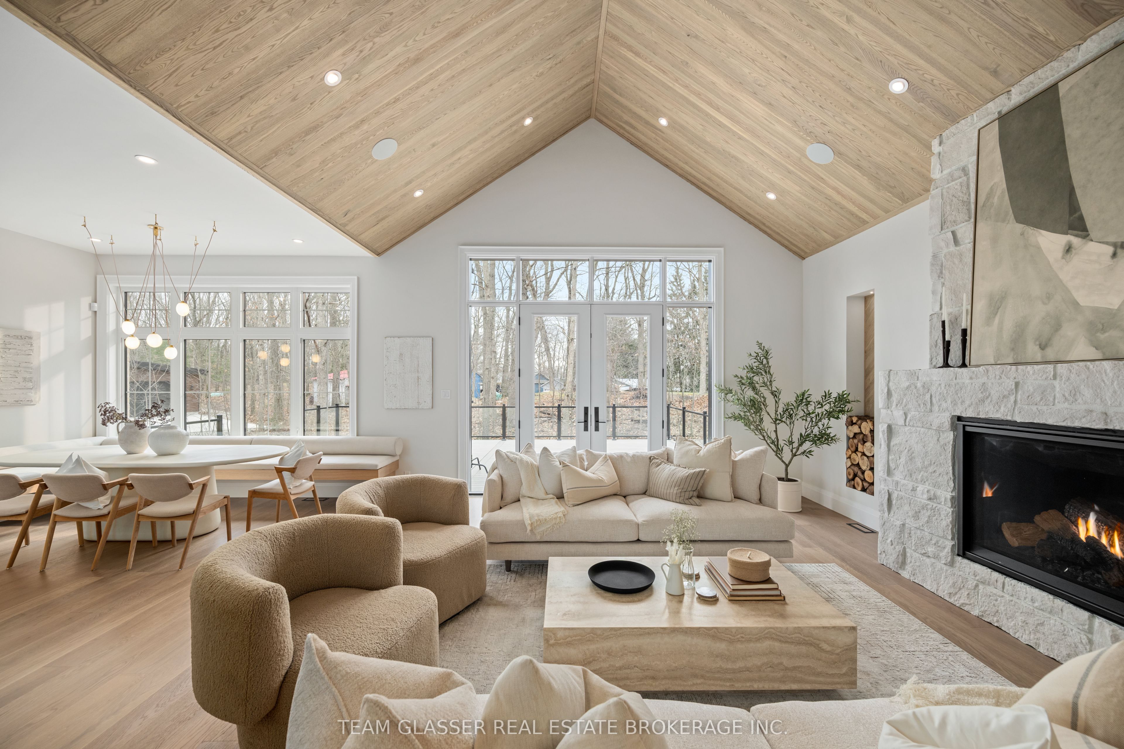 10099 Pinery Bluffs Road Property Photo 7