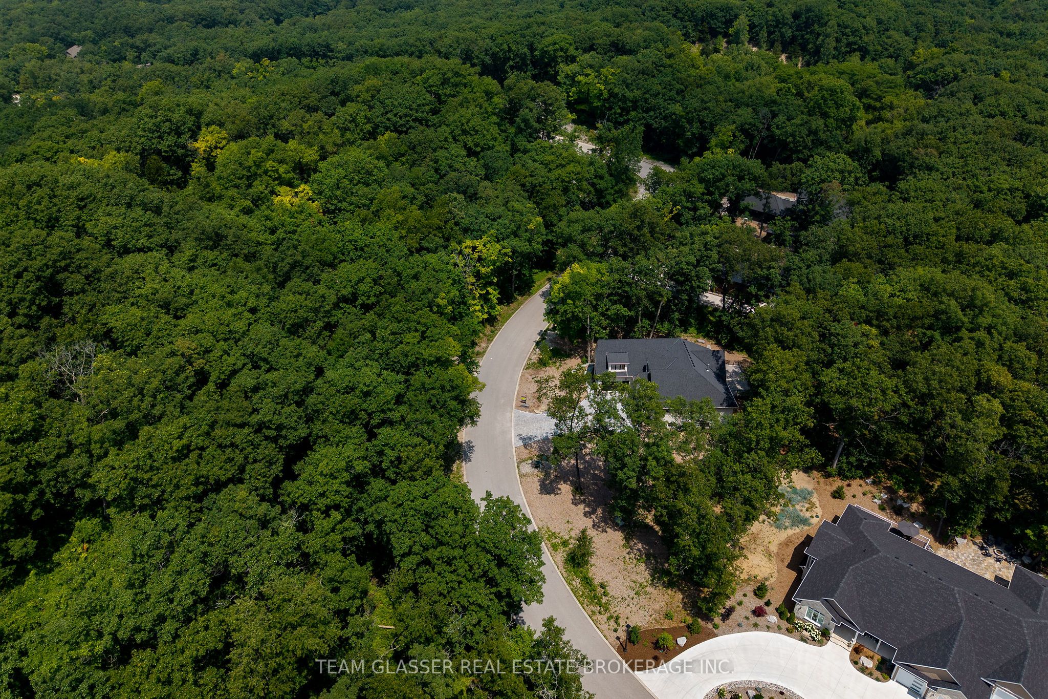 10099 Pinery Bluffs Road Property Photo 8