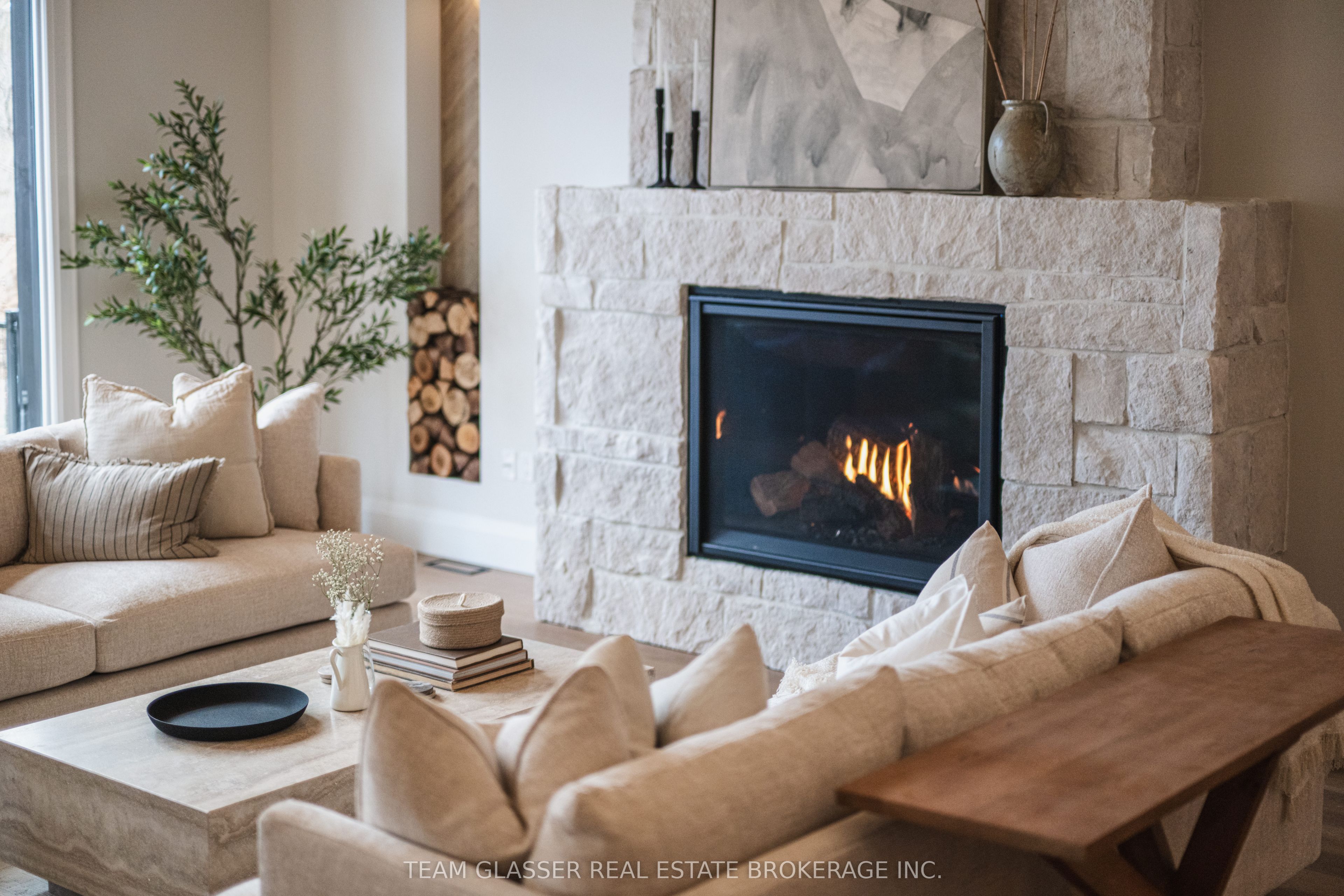 10099 Pinery Bluffs Road Property Photo 9