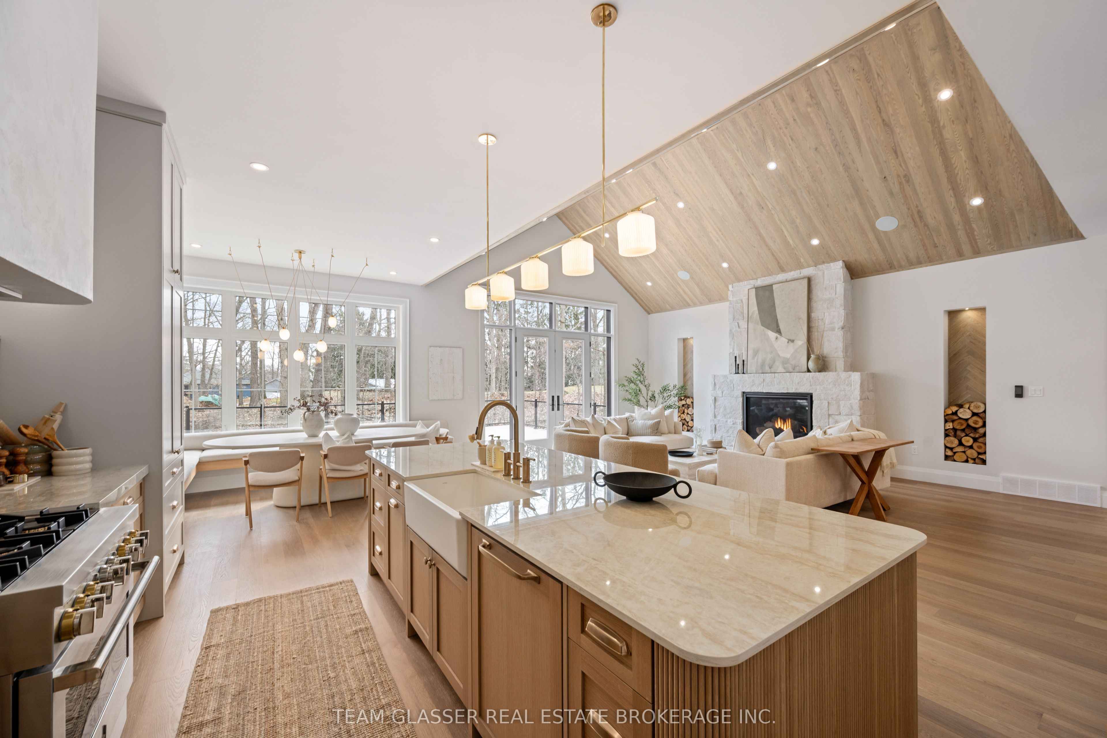 10099 Pinery Bluffs Road Property Photo 11