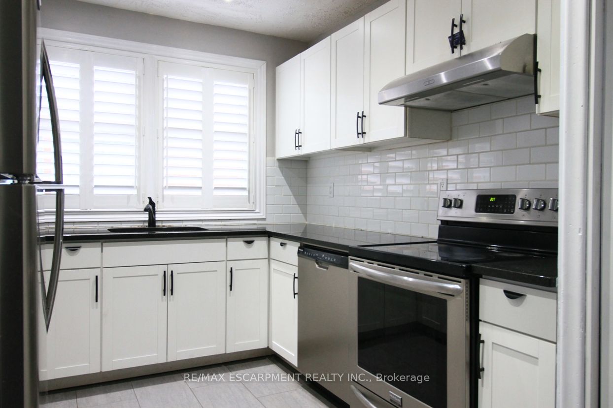 #1 - 176 East 32nd Street Property Photo 8