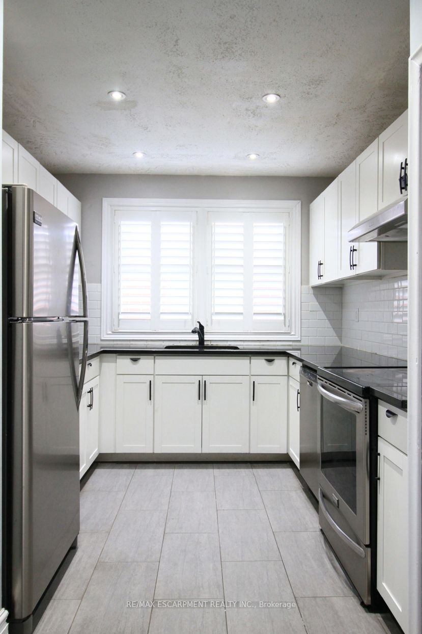 #1 - 176 East 32nd Street Property Photo 10