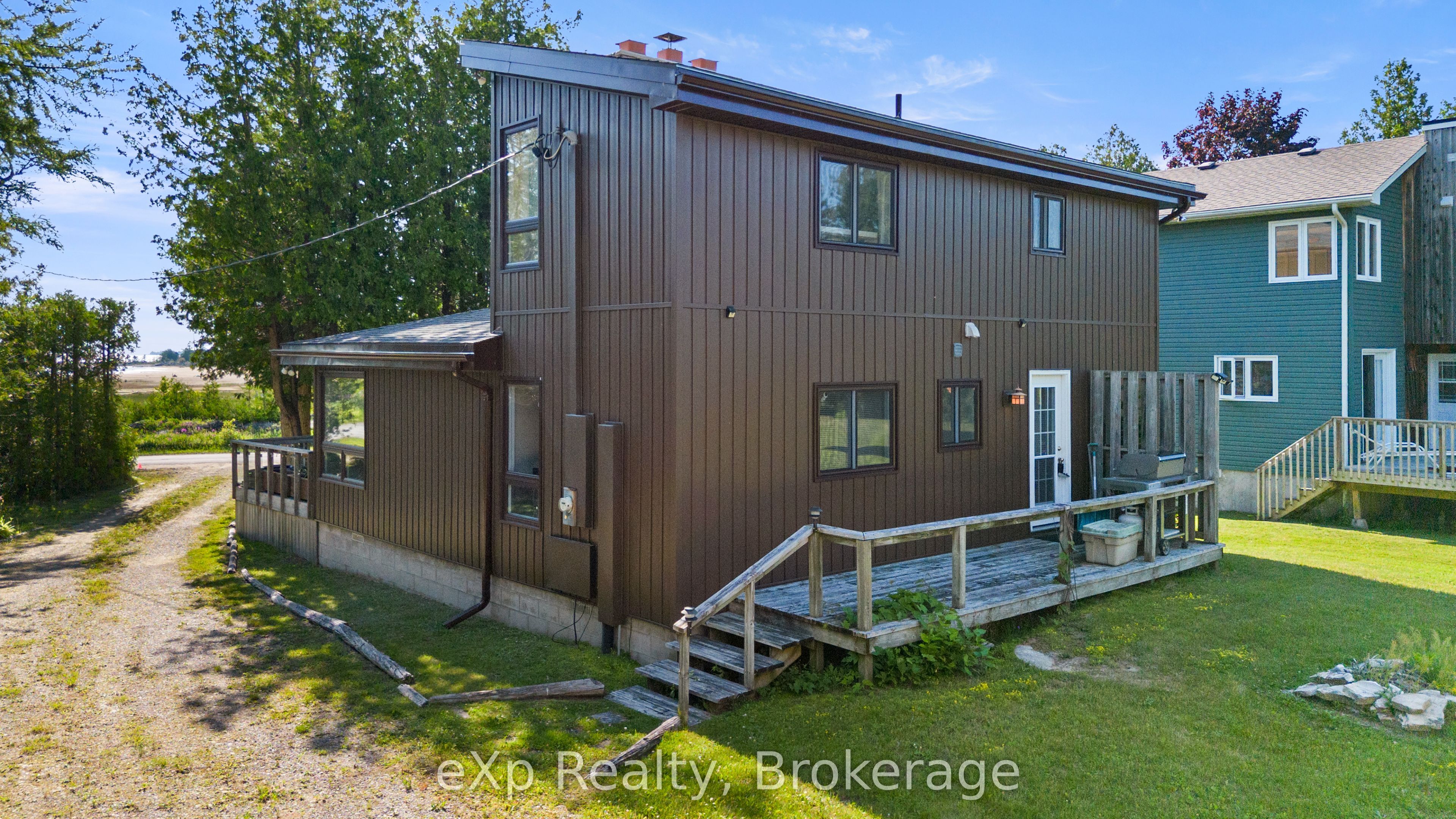 329 Bay Street Property Photo 4