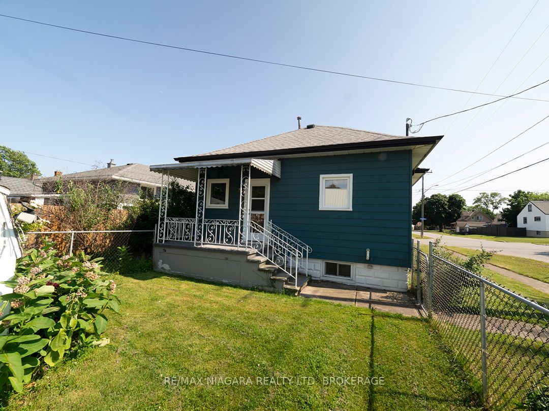 58 Christmas Street Property Photo 2