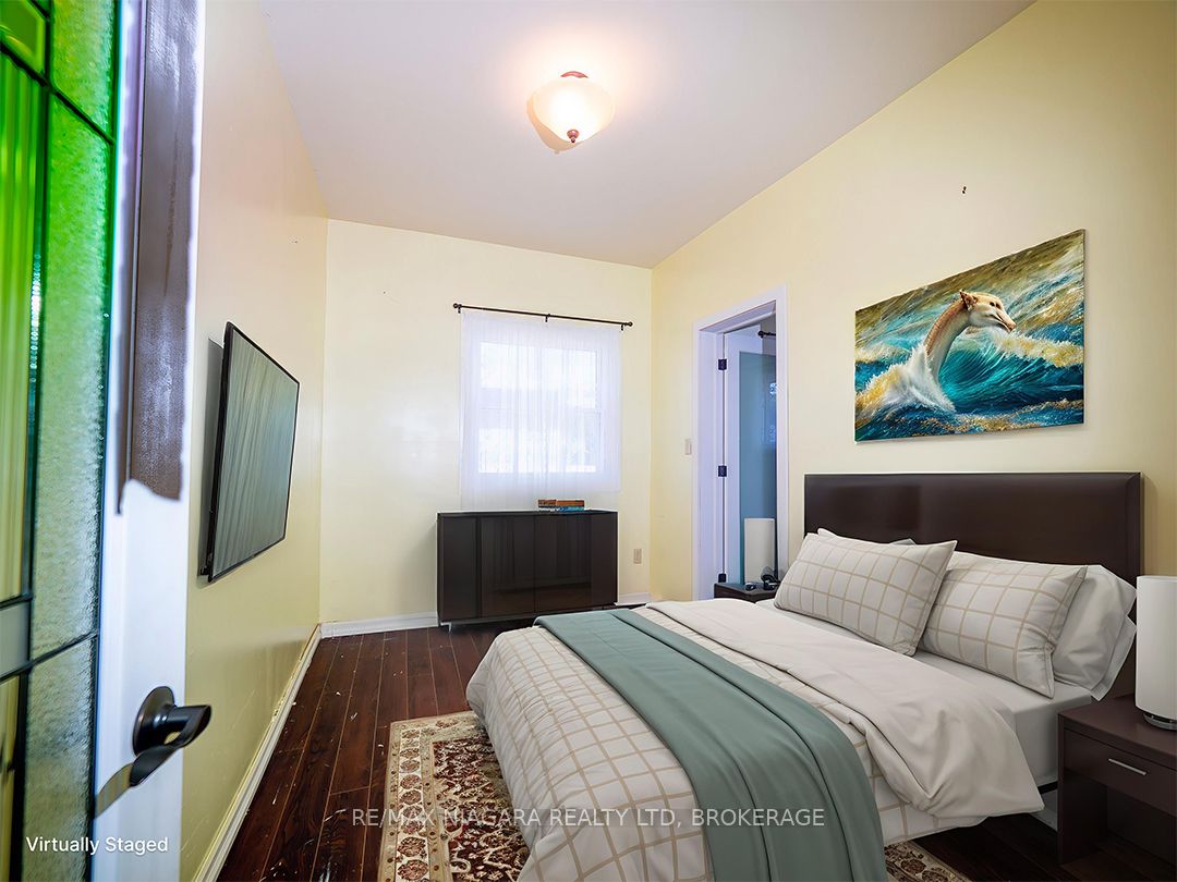 58 Christmas Street Property Photo 20