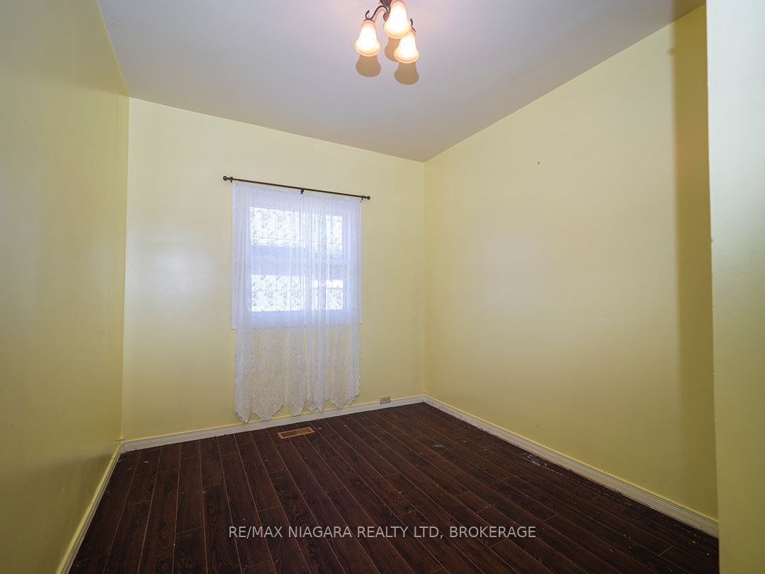 58 Christmas Street Property Photo 27