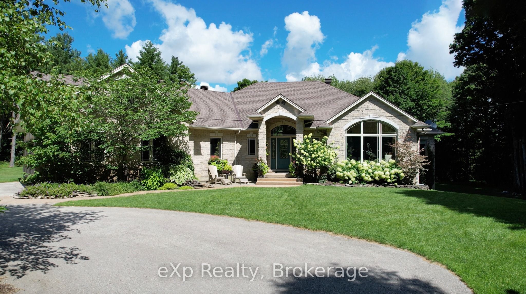 59 Maple Creek Drive Property Photo 1