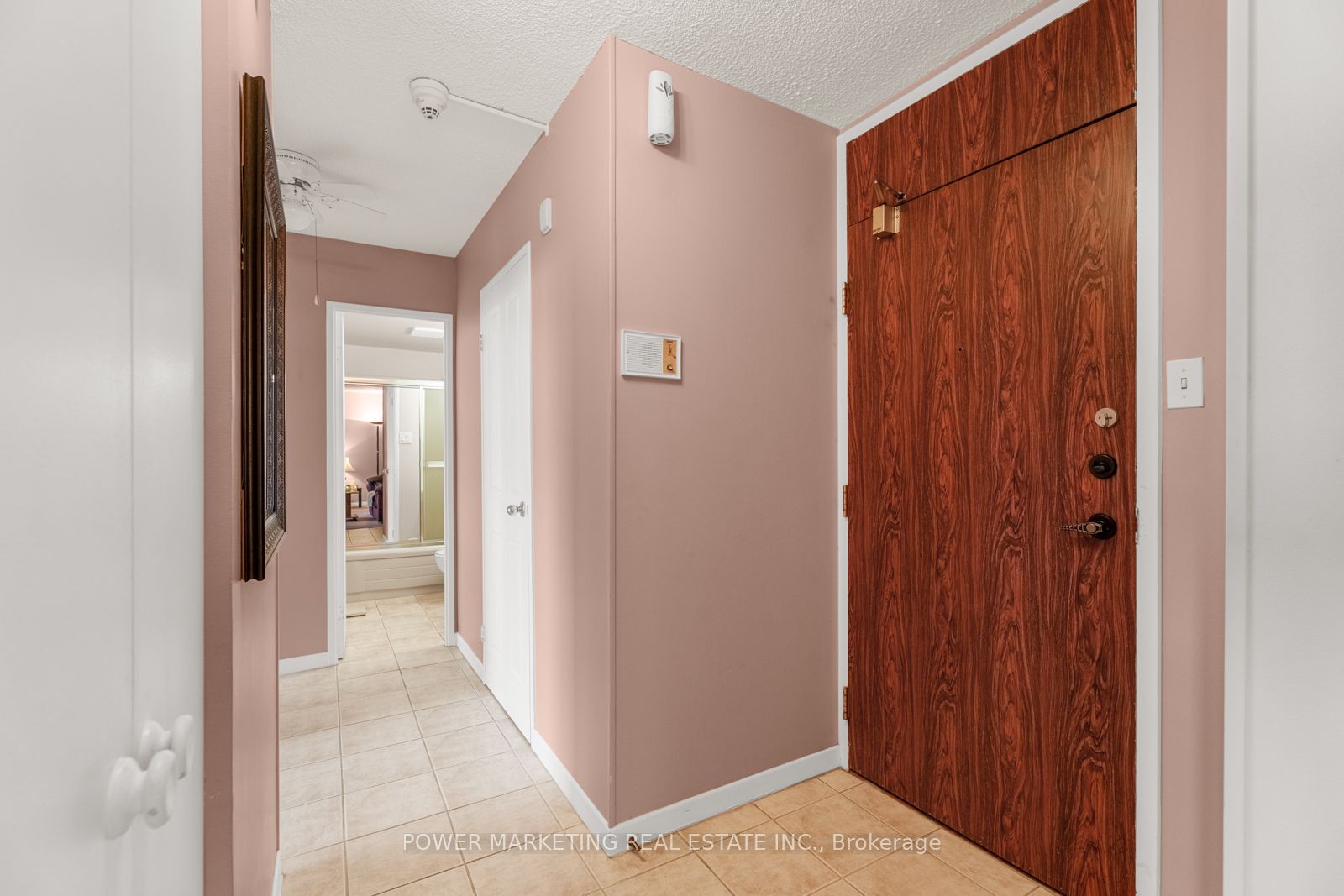 2000 Jasmine Crescent 612 Property Photo 5
