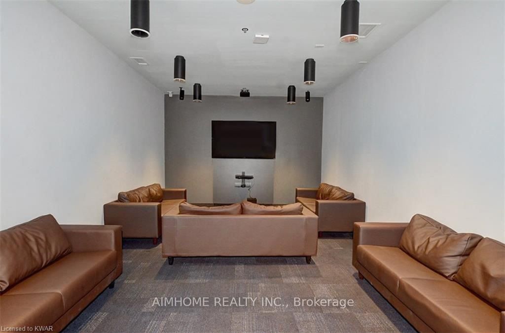#309 - 318 Spruce Street Property Photo 7