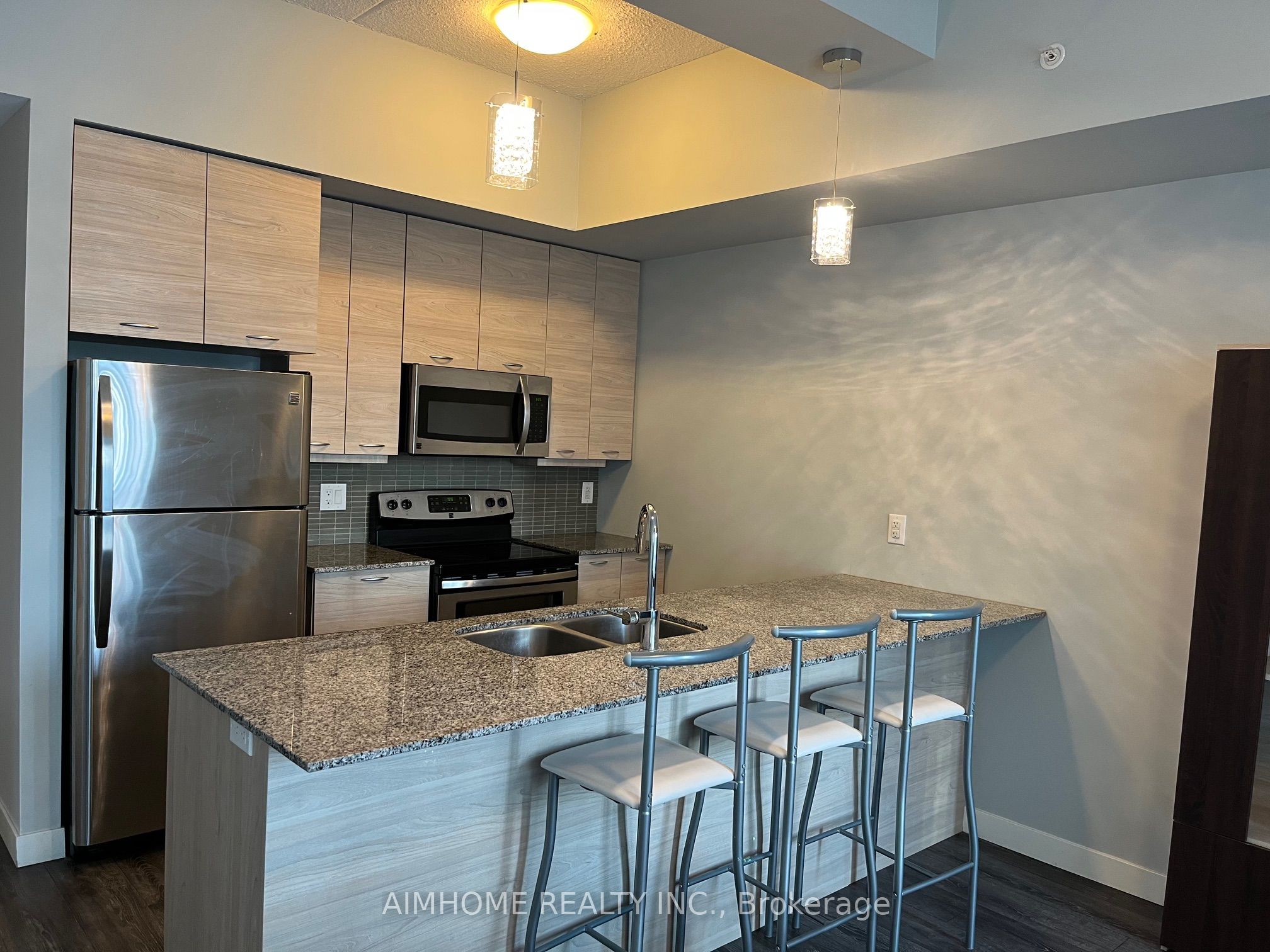 #309 - 318 Spruce Street Property Photo 12