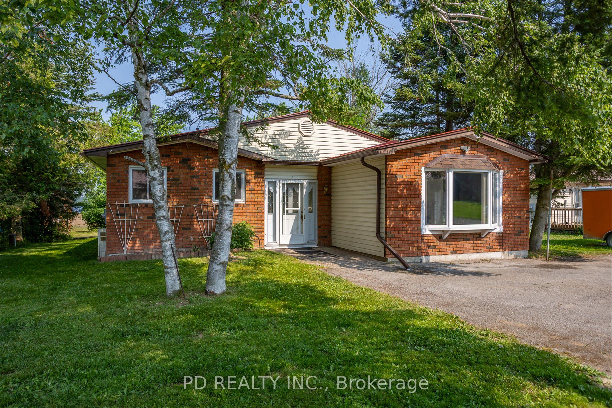 169 Kenedon Drive Property Photo 1