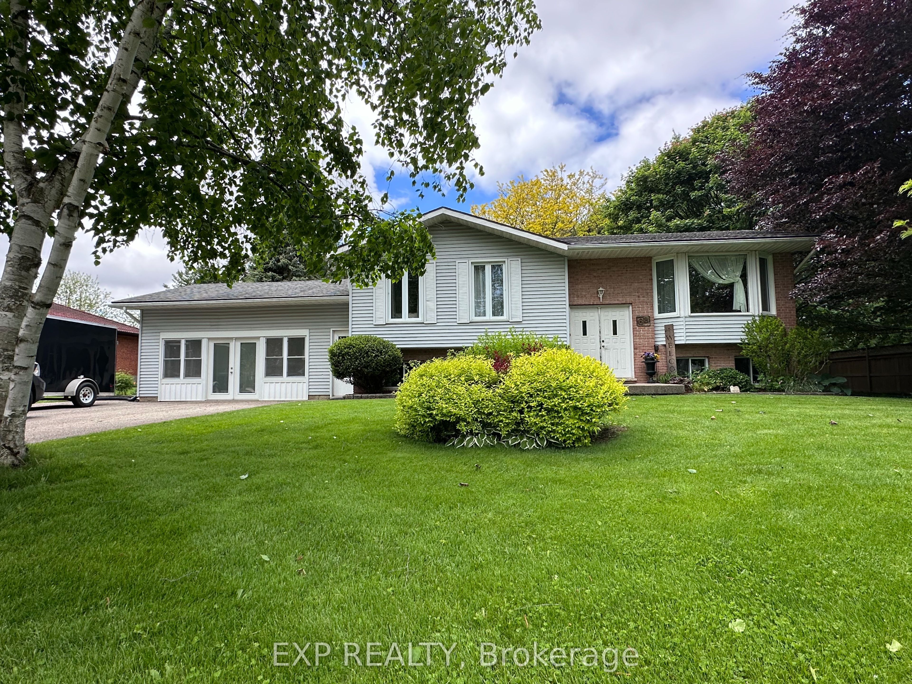 68 Thompson Place Property Photo 1