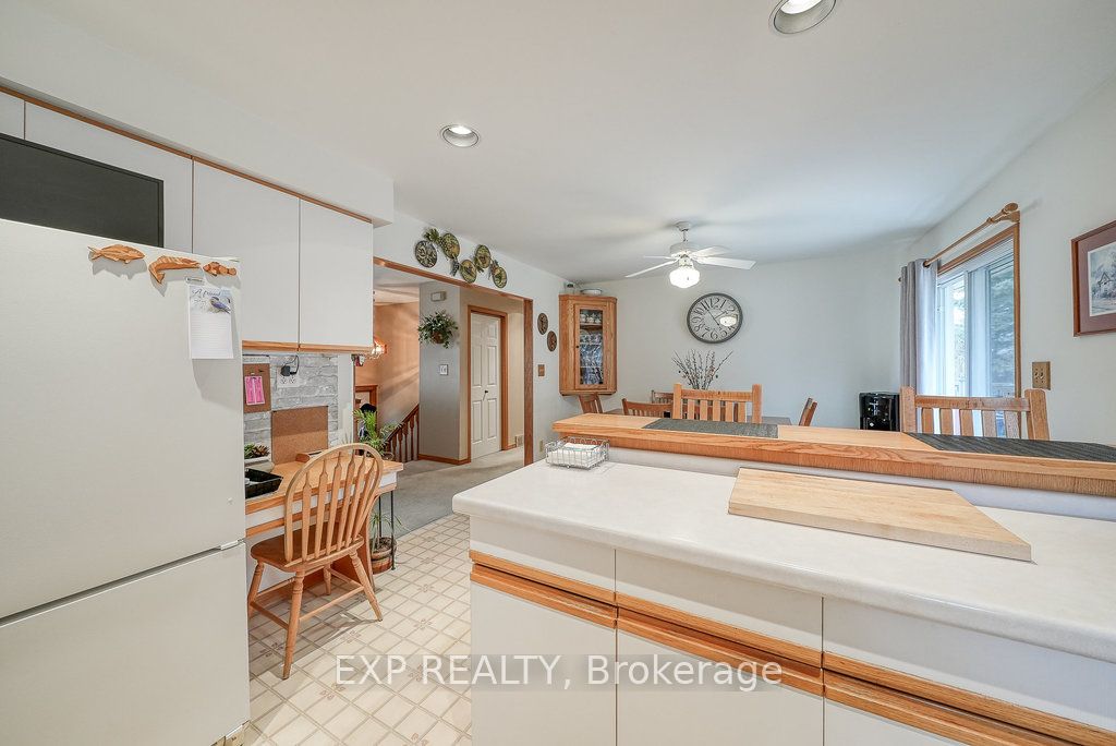 68 Thompson Place Property Photo 15
