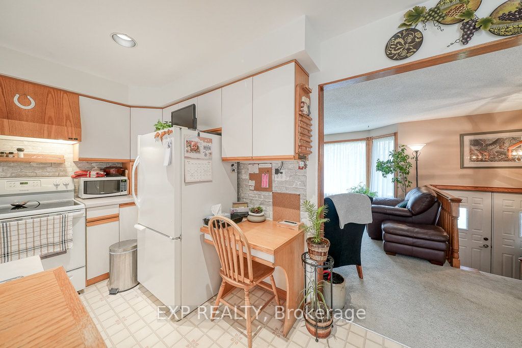 68 Thompson Place Property Photo 18