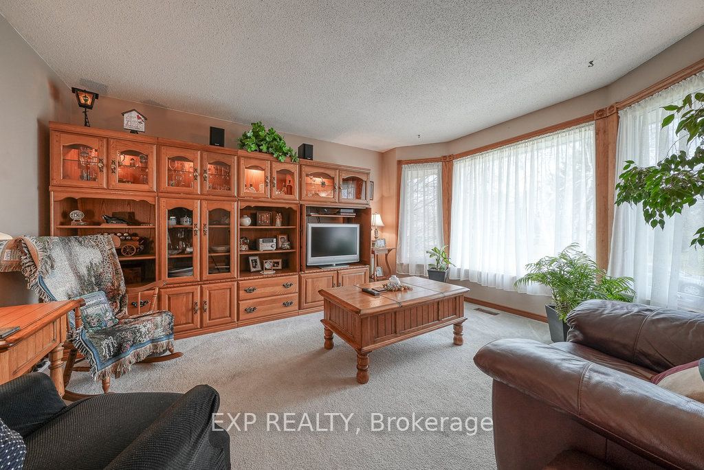 68 Thompson Place Property Photo 21