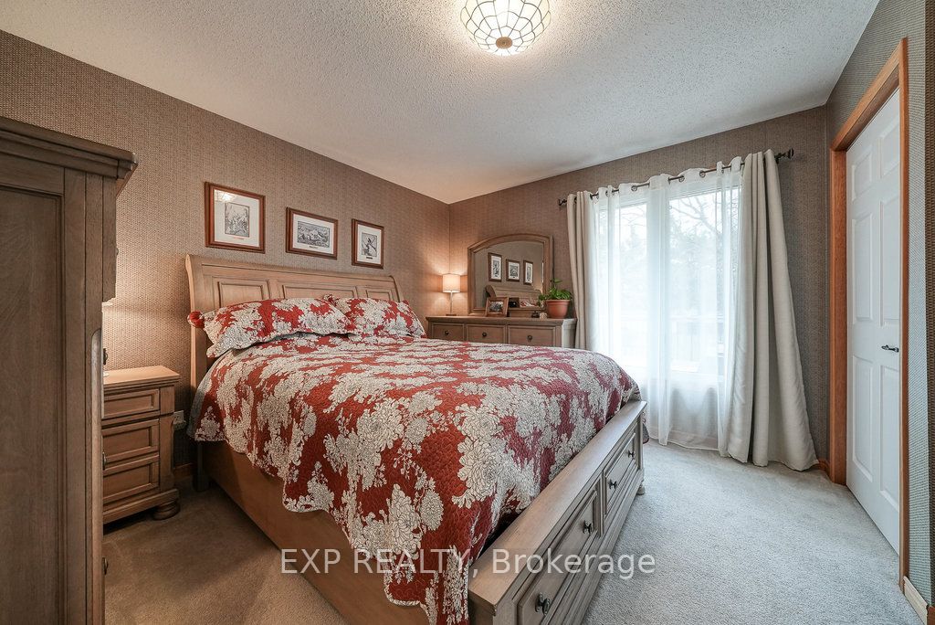 68 Thompson Place Property Photo 28