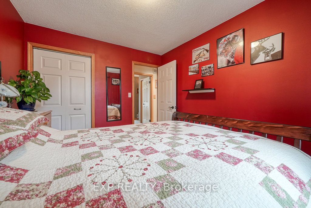 68 Thompson Place Property Photo 29