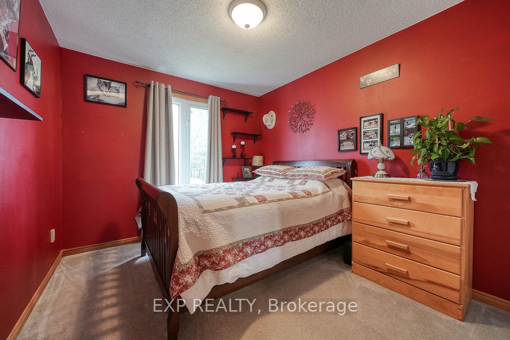 68 Thompson Place Property Photo 30
