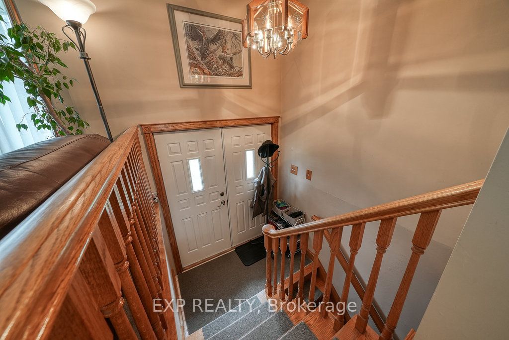 68 Thompson Place Property Photo 33
