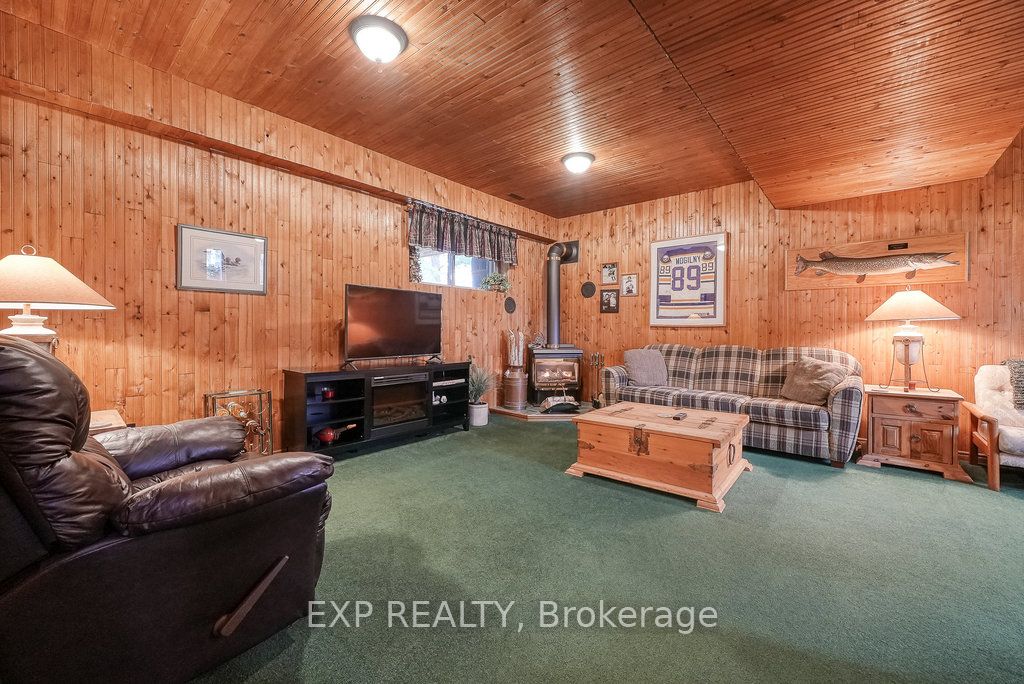 68 Thompson Place Property Photo 38