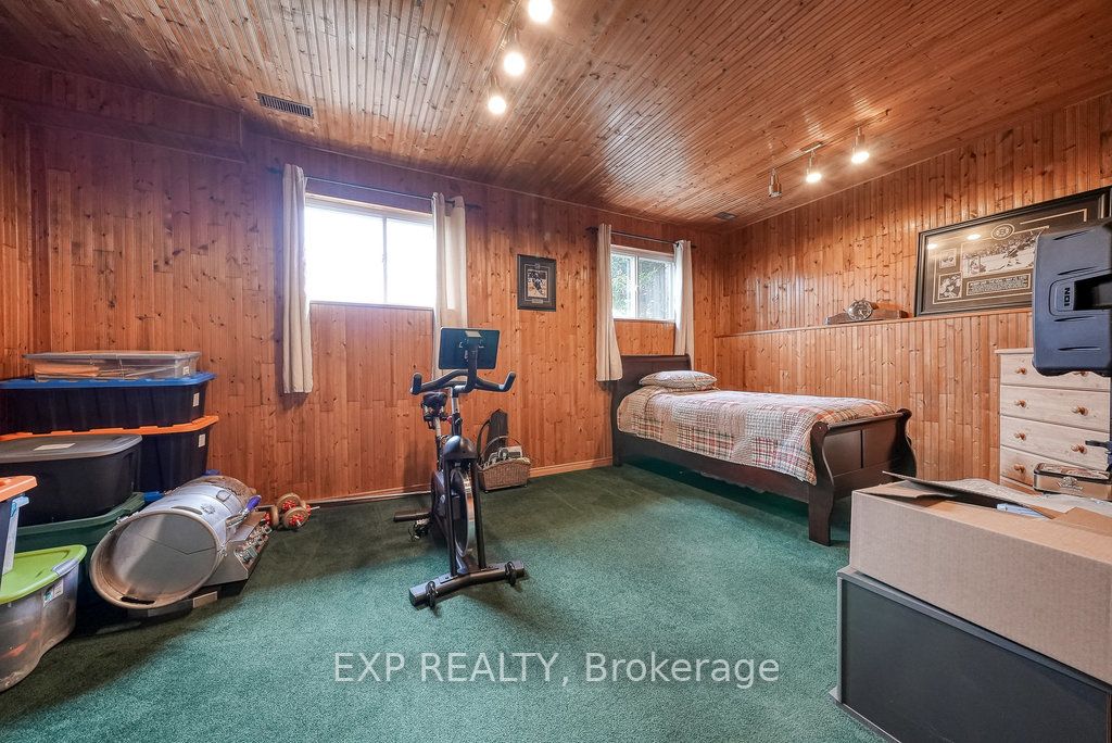68 Thompson Place Property Photo 41