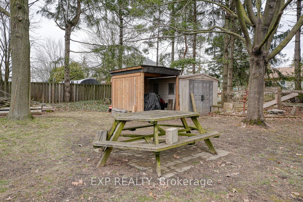 68 Thompson Place Property Photo 44