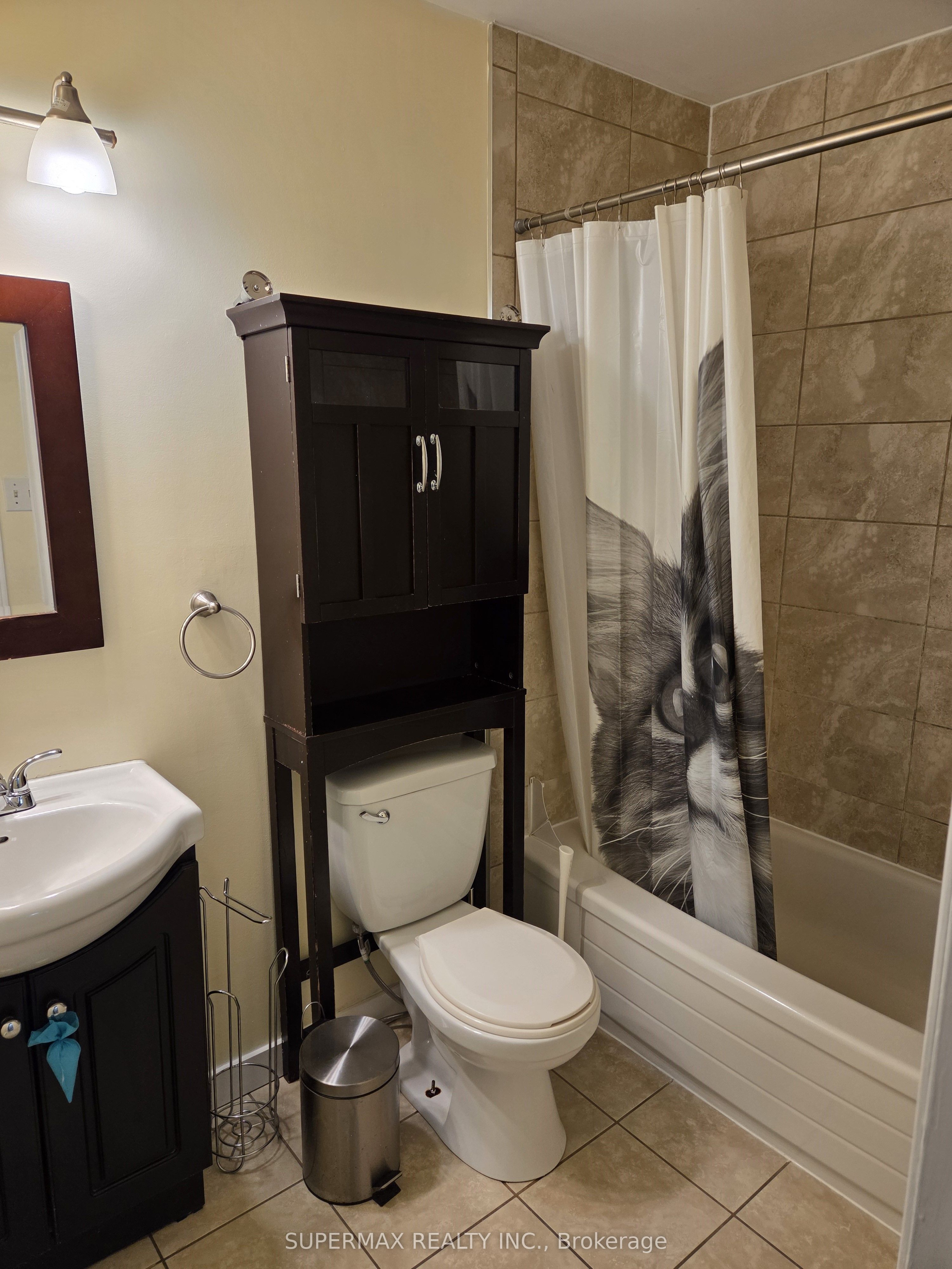 75 Constable Court Property Photo 12
