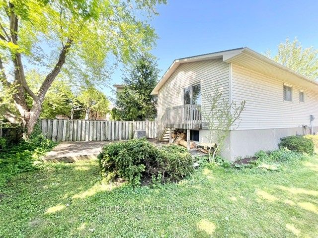 75 Constable Court Property Photo 19