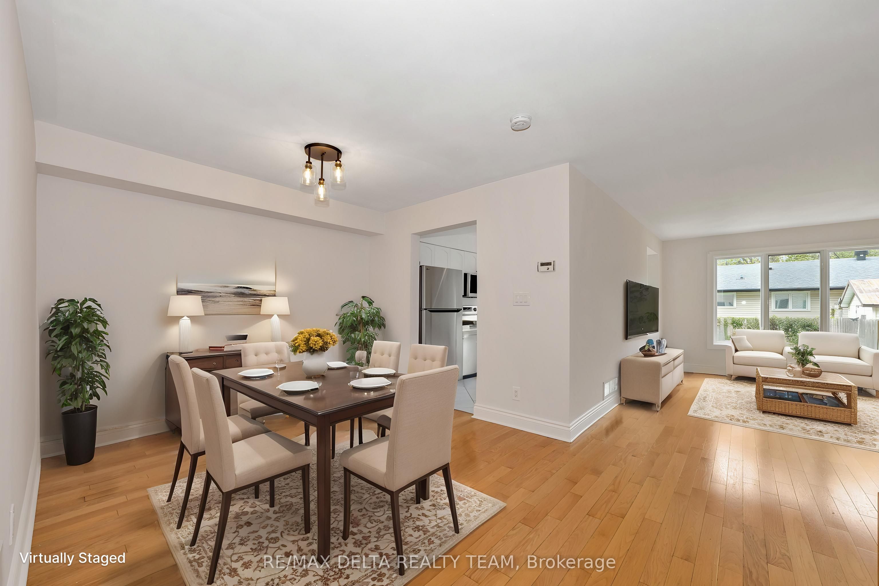 551 Casabella Drive Property Photo 8