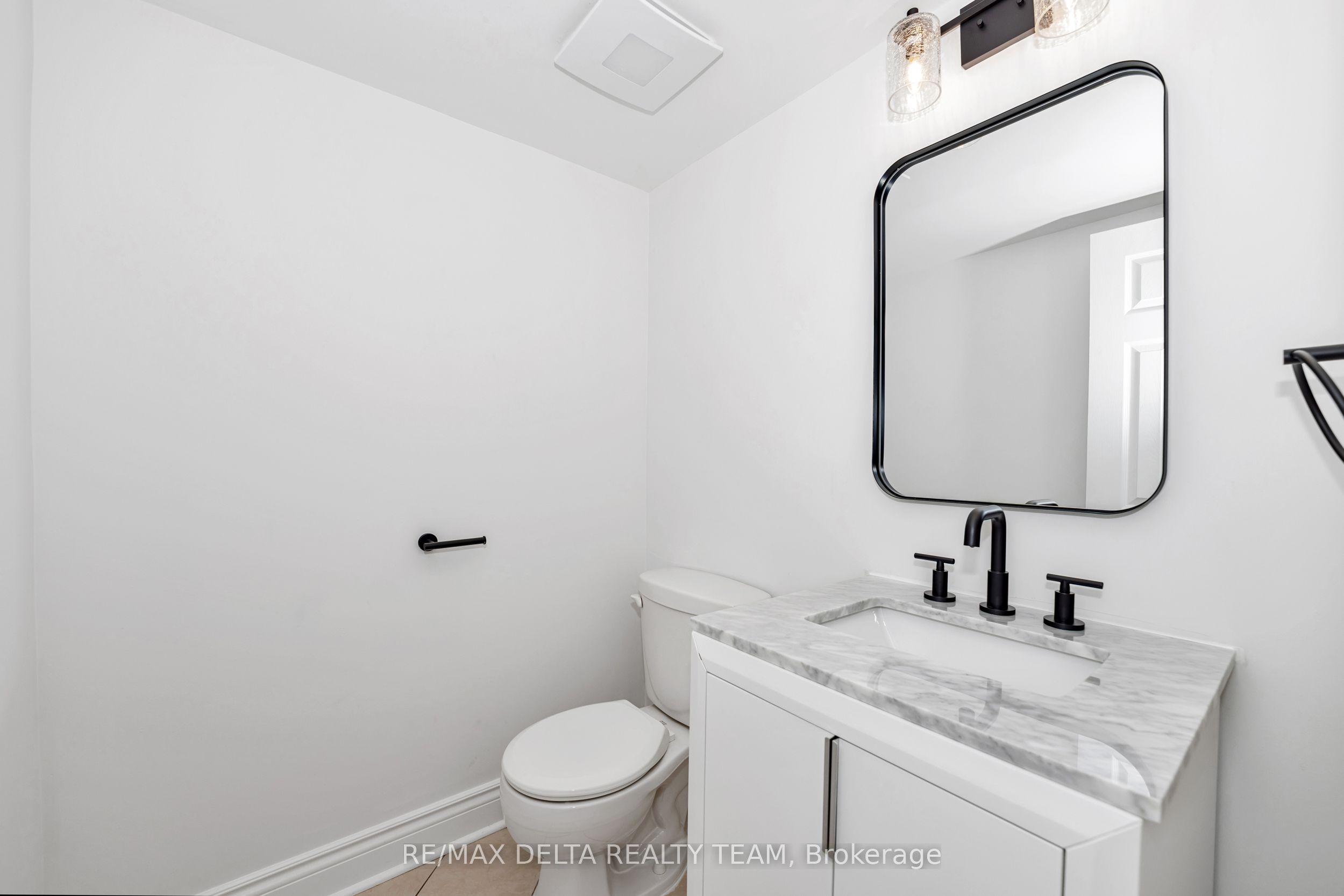 551 Casabella Drive Property Photo 14