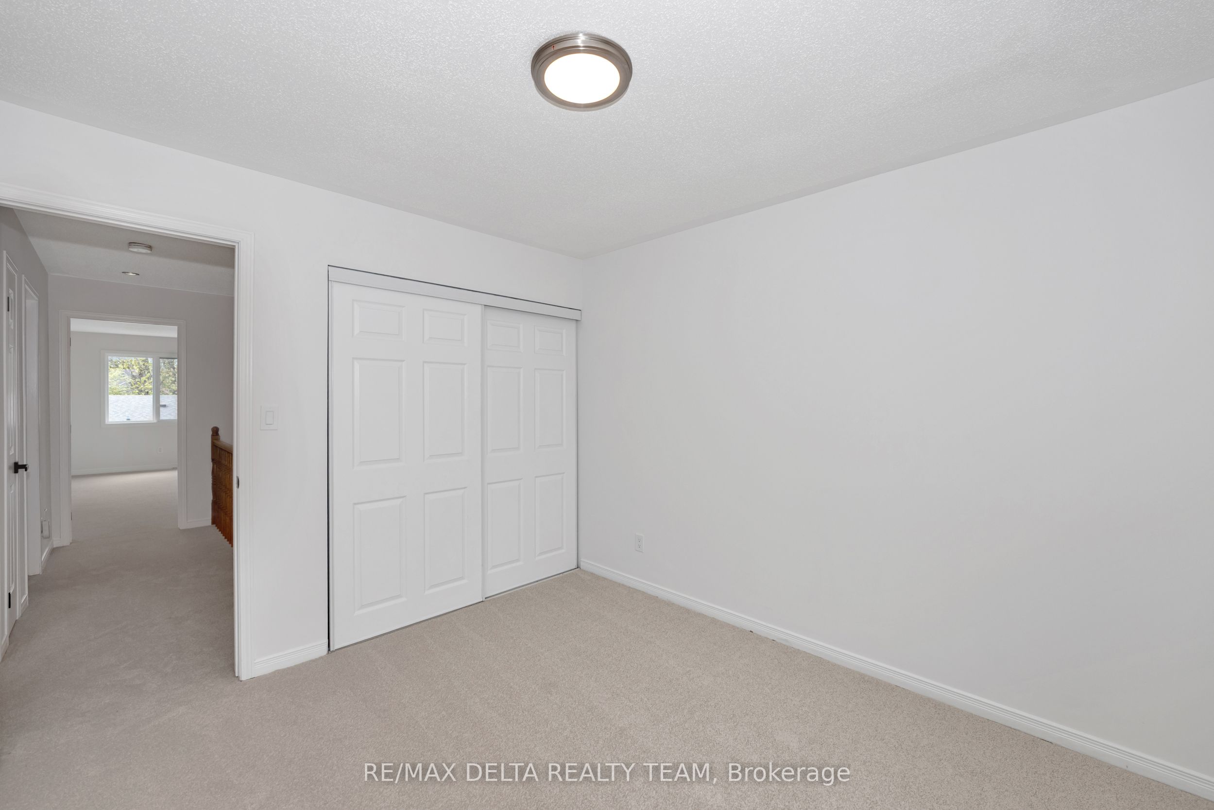 551 Casabella Drive Property Photo 17