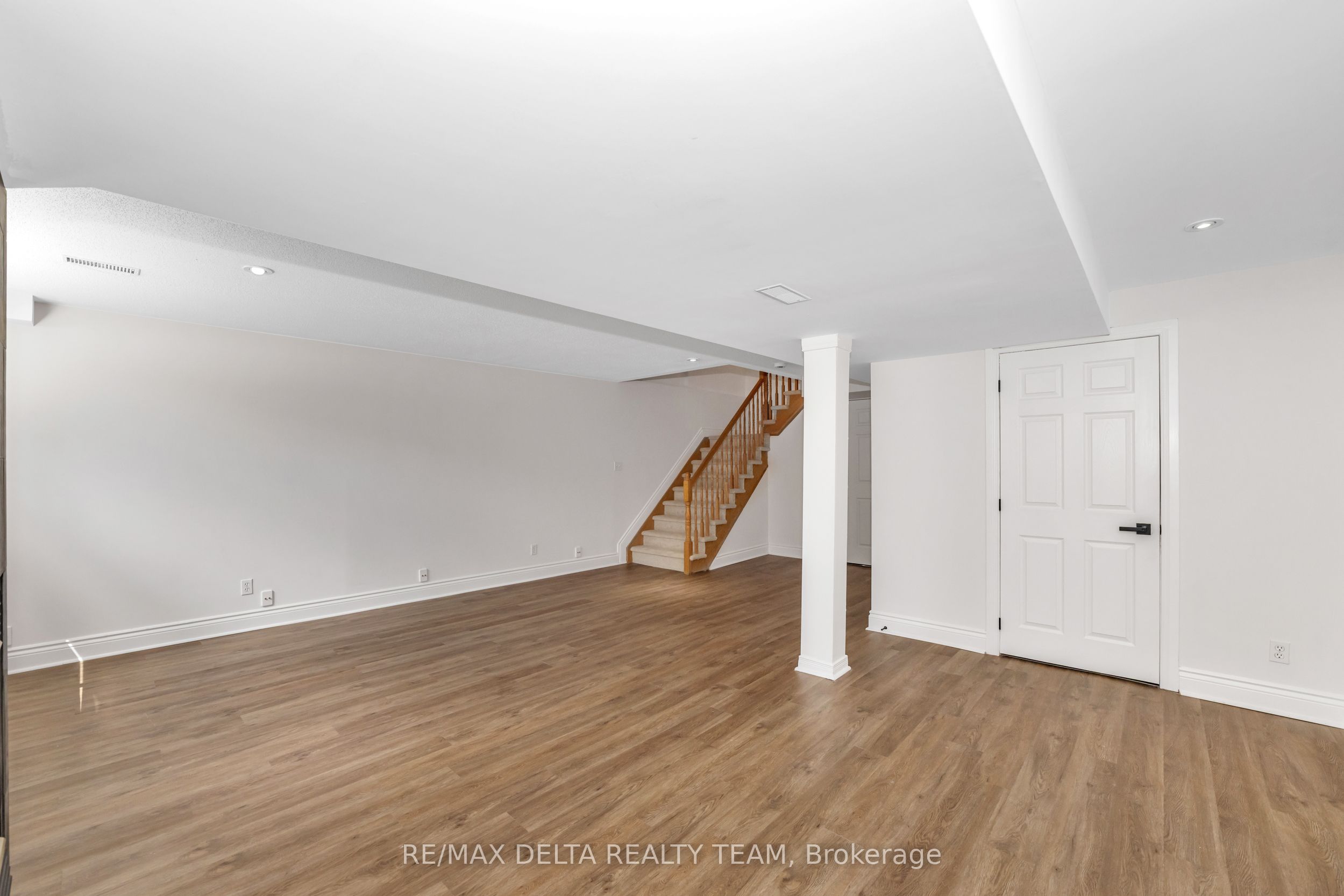 551 Casabella Drive Property Photo 29