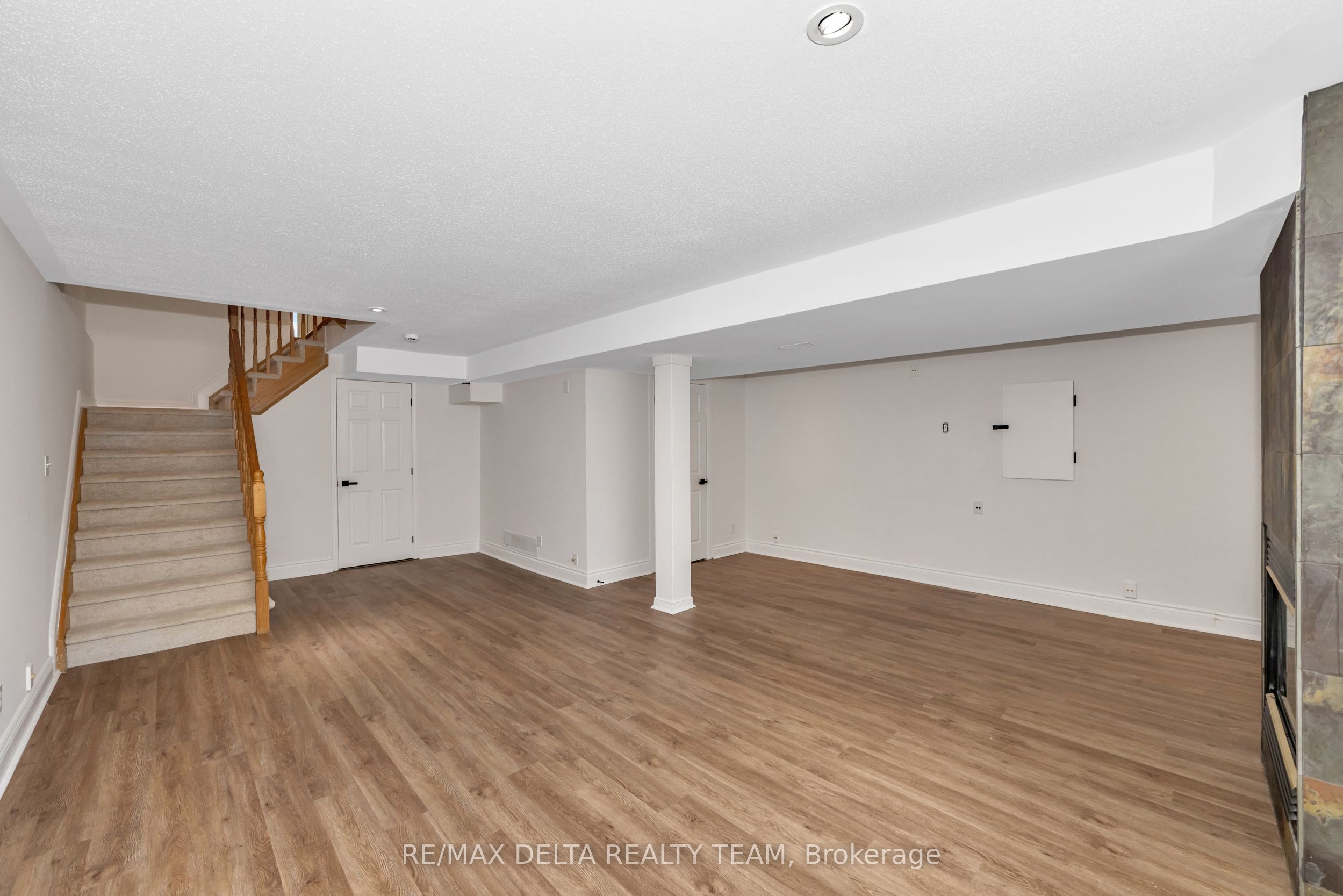 551 Casabella Drive Property Photo 34