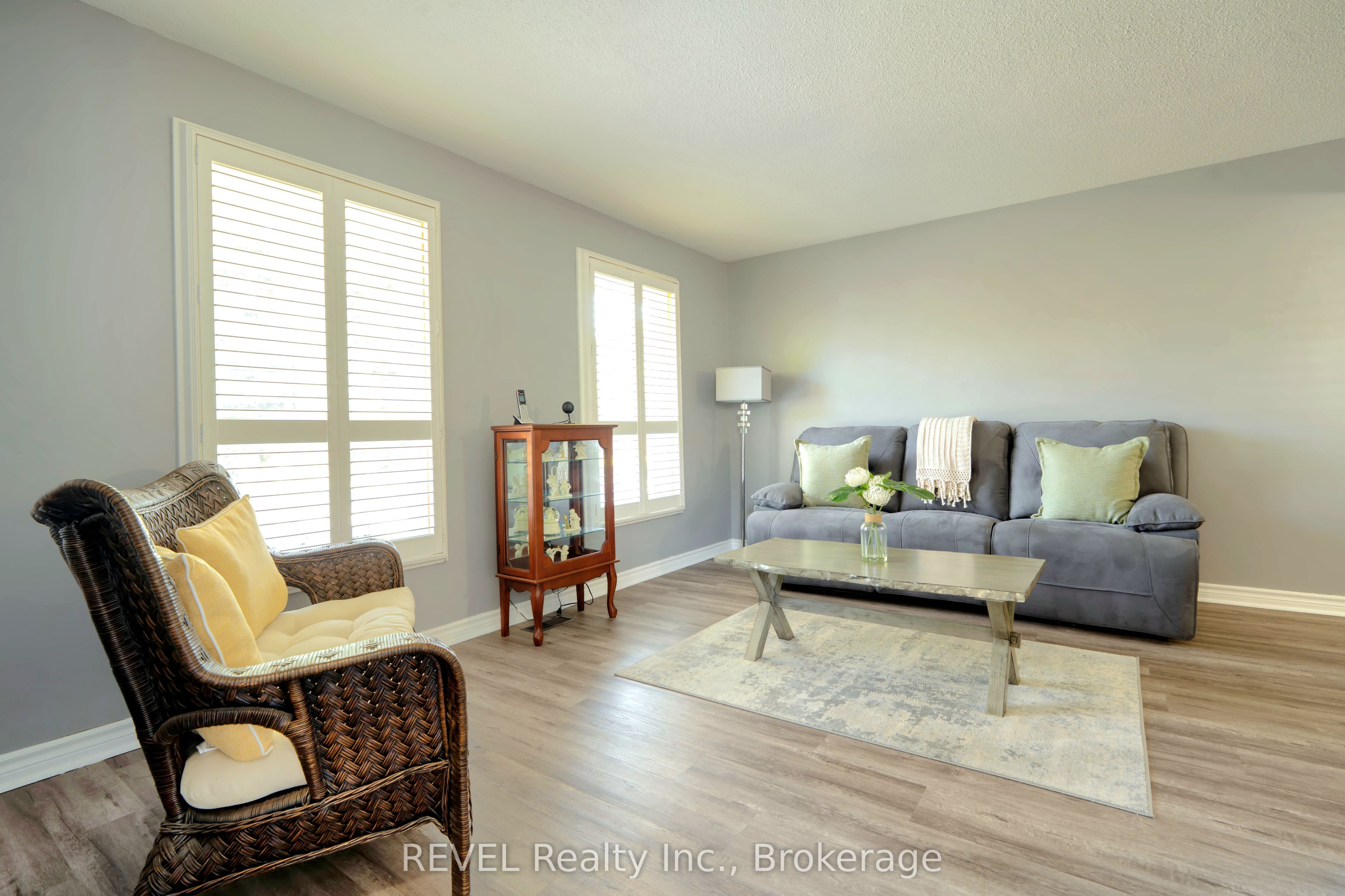 62 Green Maple Drive Property Photo 6