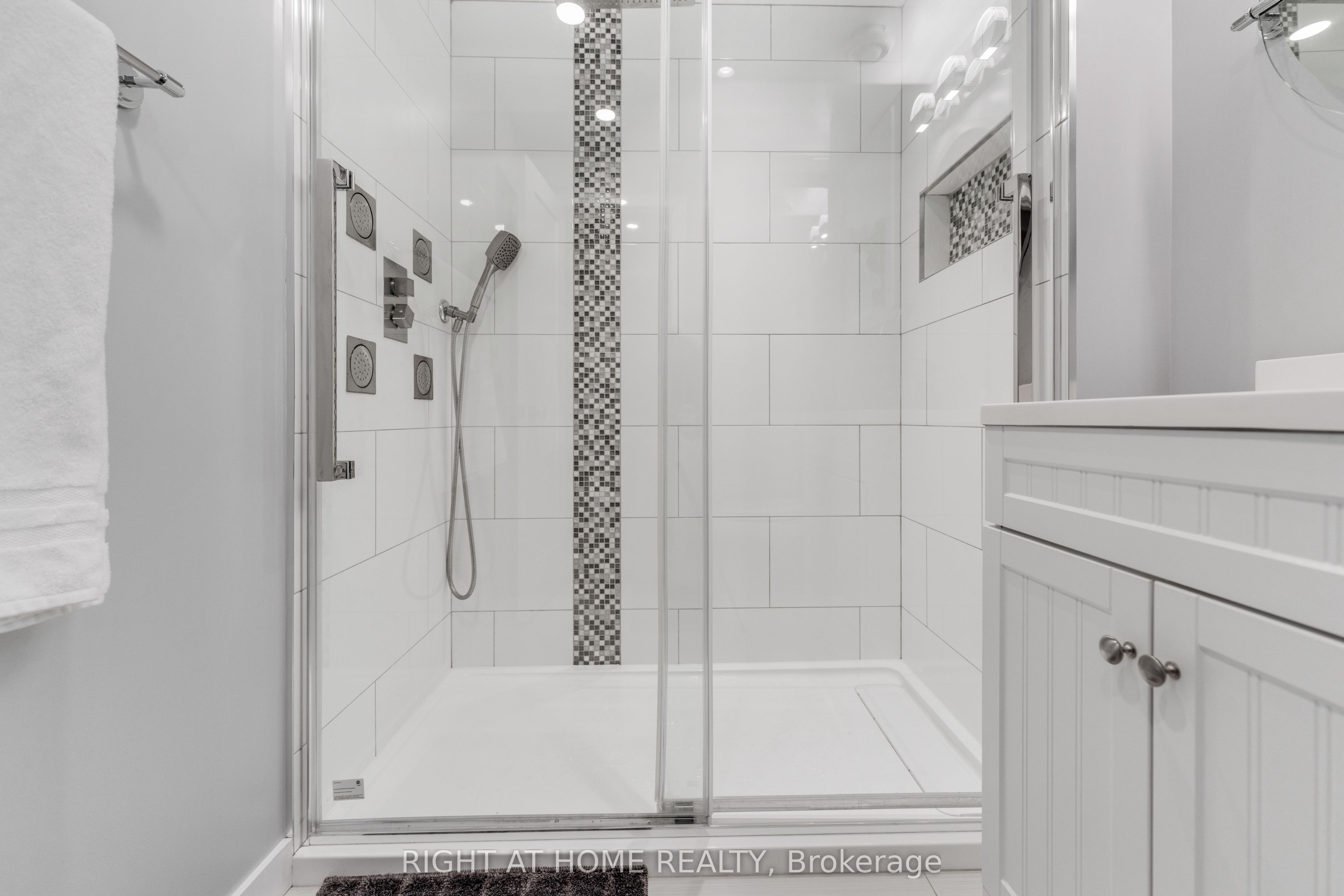 11 Nickel Street Property Photo 32