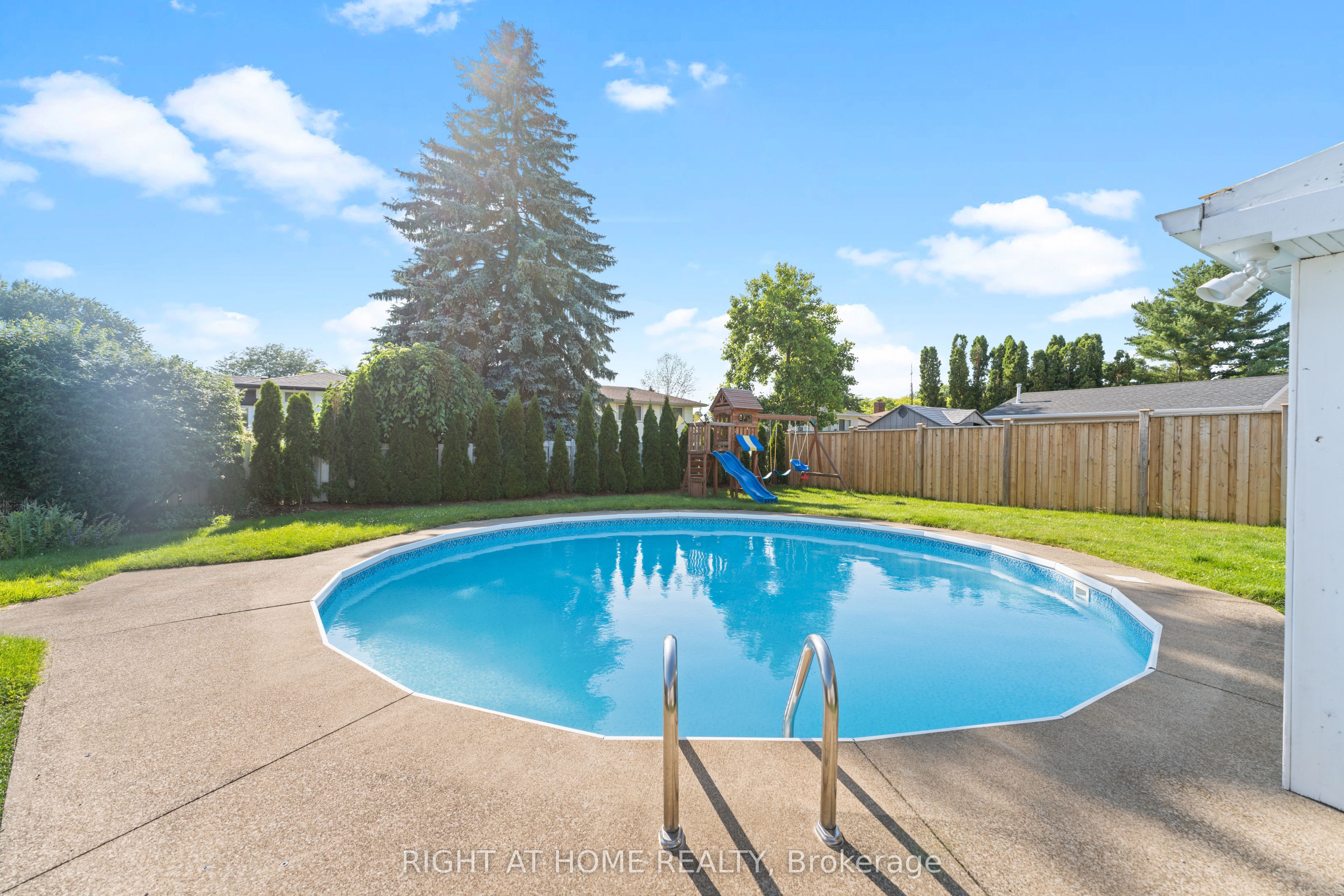 11 Nickel Street Property Photo 47