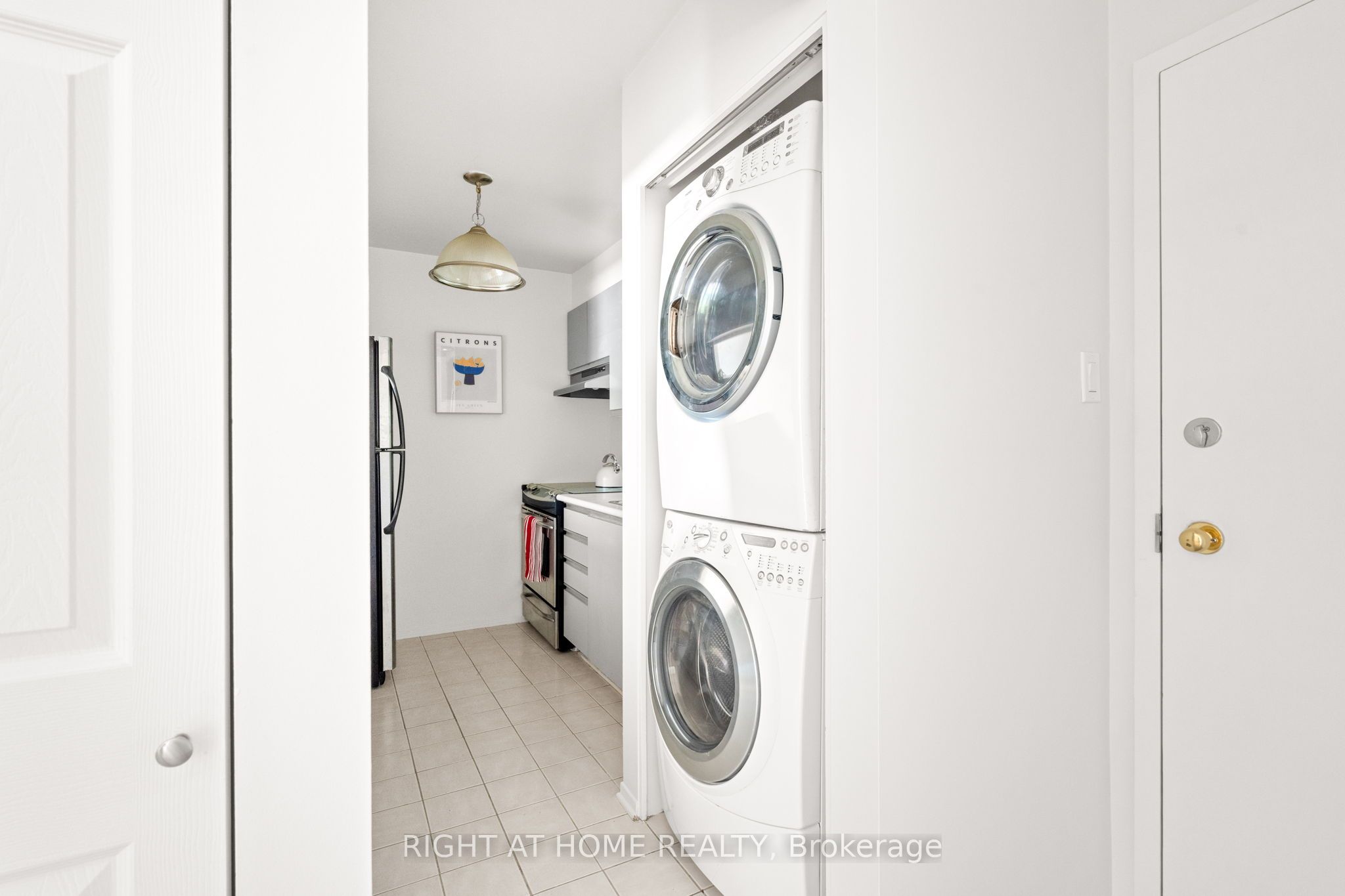 #207 - 250 Brittany Drive Property Photo 4