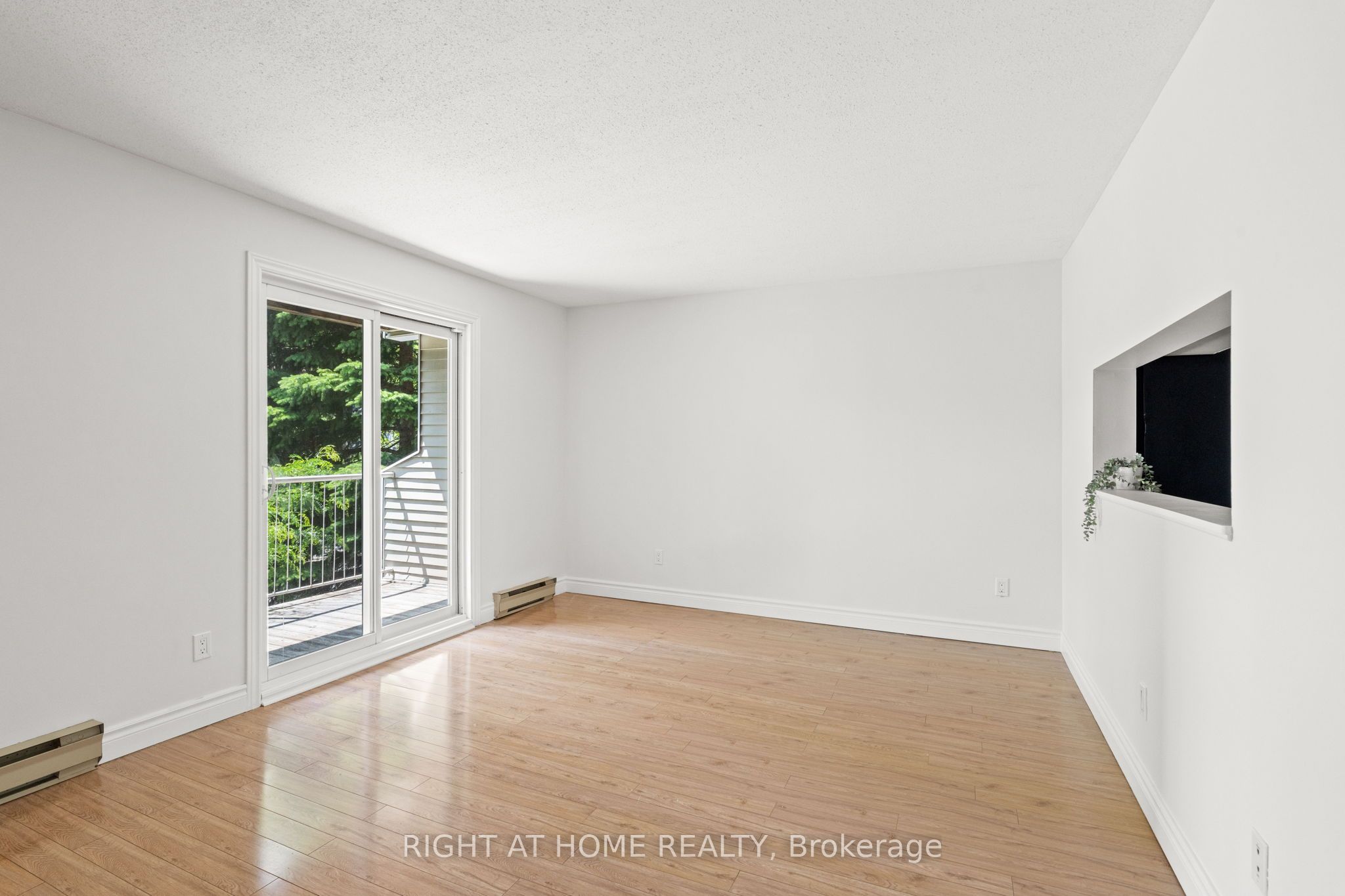 #207 - 250 Brittany Drive Property Photo 8