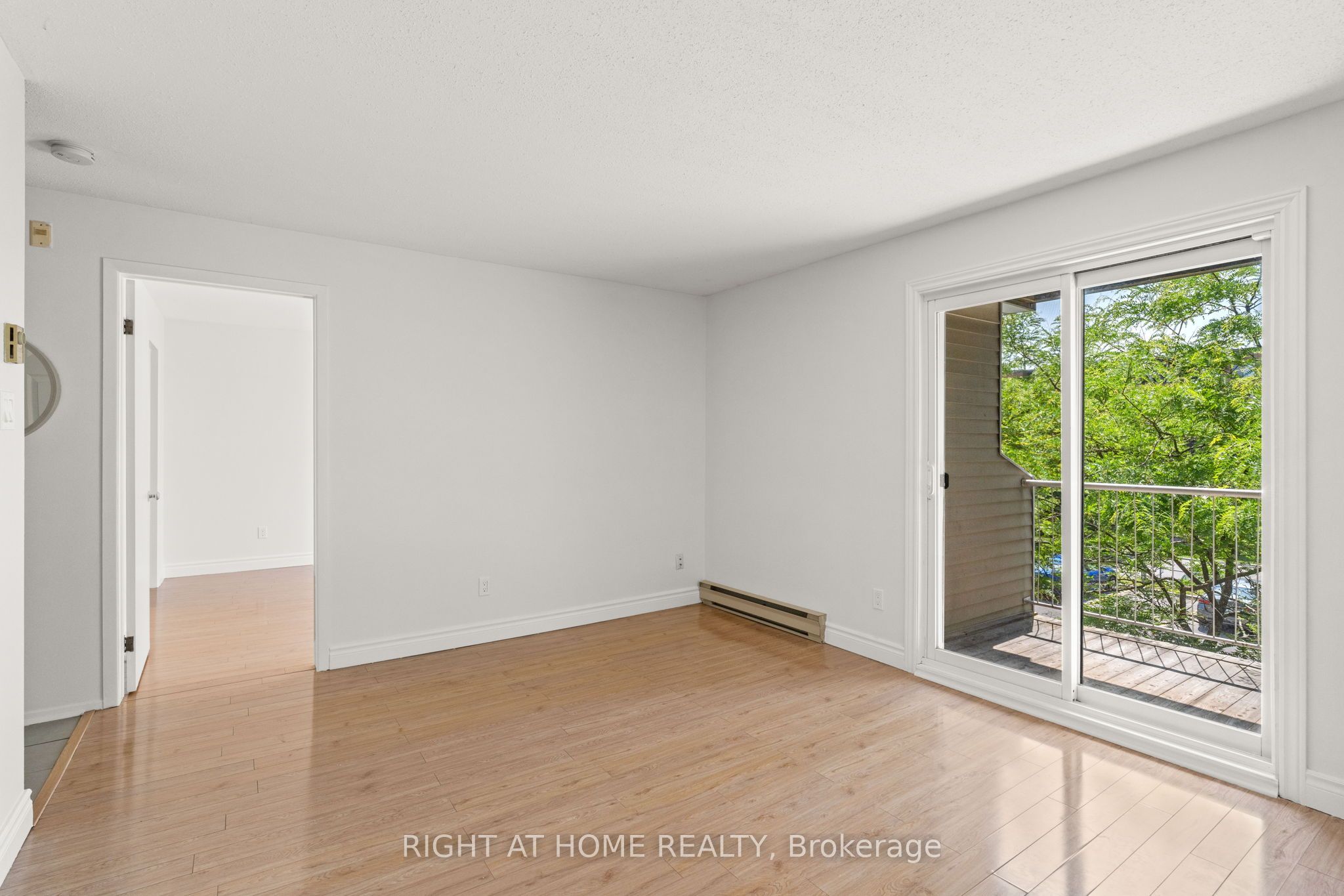 #207 - 250 Brittany Drive Property Photo 10