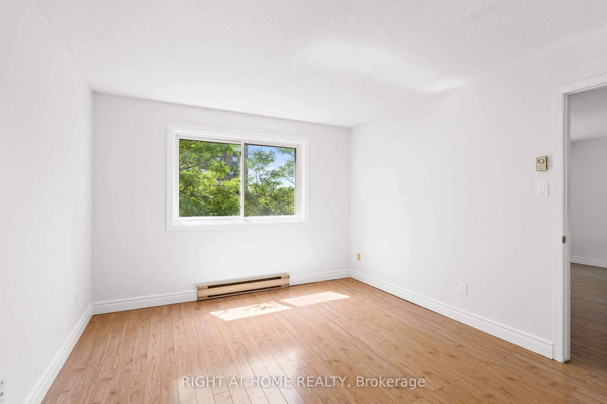 #207 - 250 Brittany Drive Property Photo 13