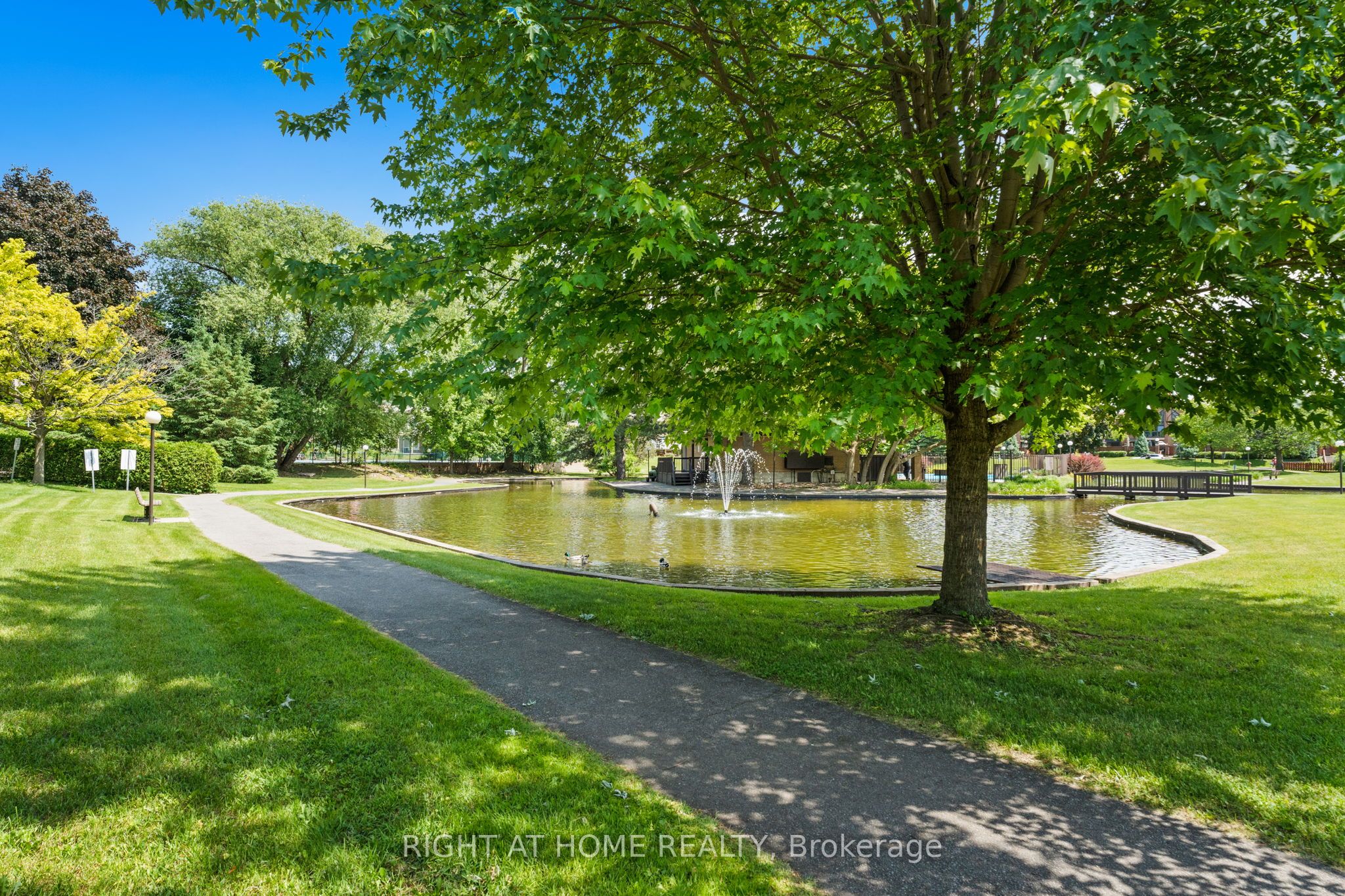 #207 - 250 Brittany Drive Property Photo 19