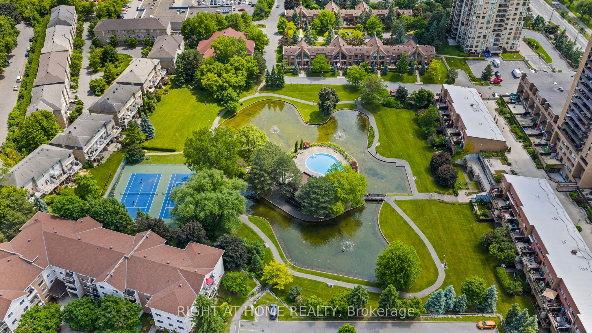 #207 - 250 Brittany Drive Property Photo 23
