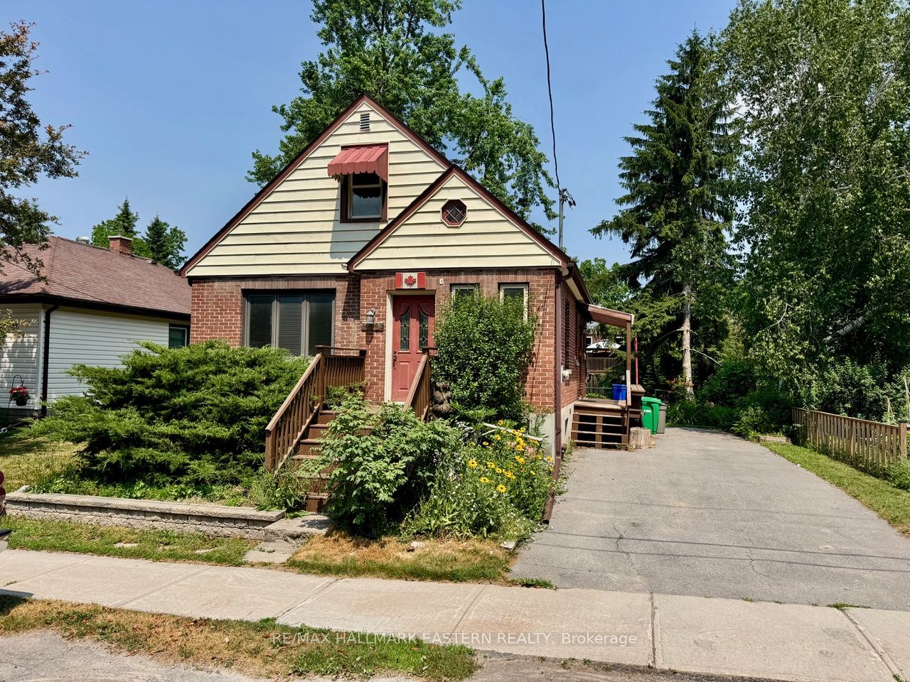 232 Munroe Avenue Property Photo 1