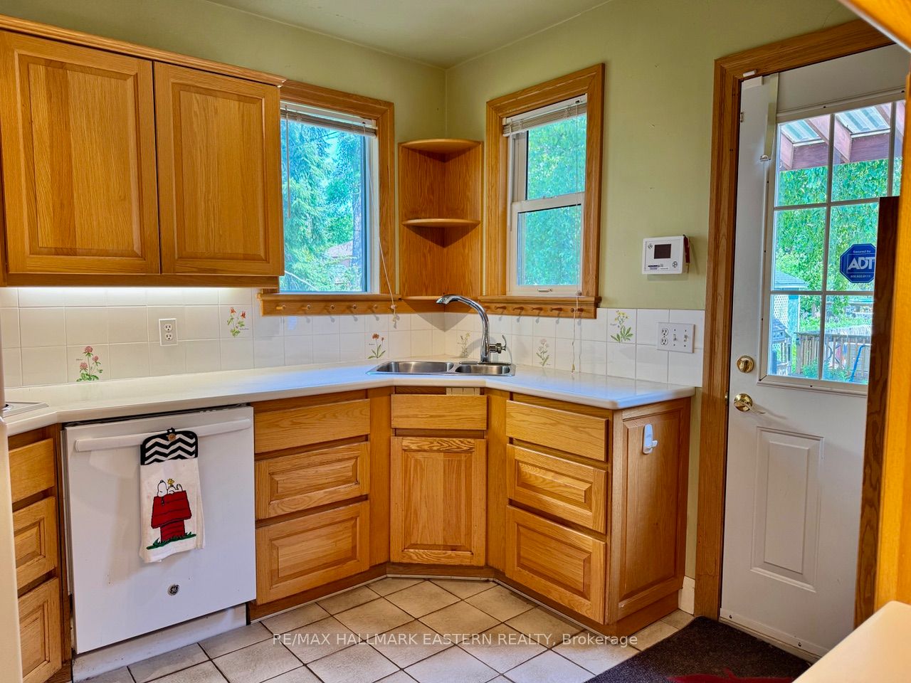 232 Munroe Avenue Property Photo 5