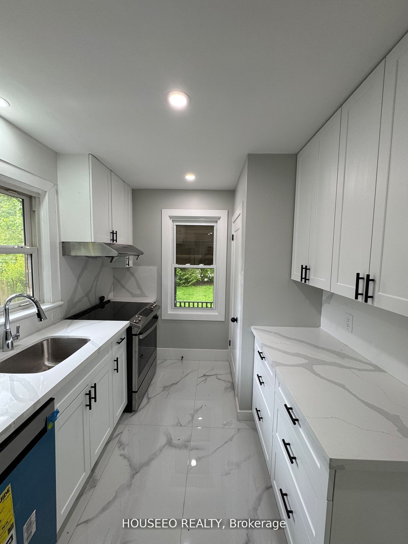 718 Leroy Avenue Property Photo 10