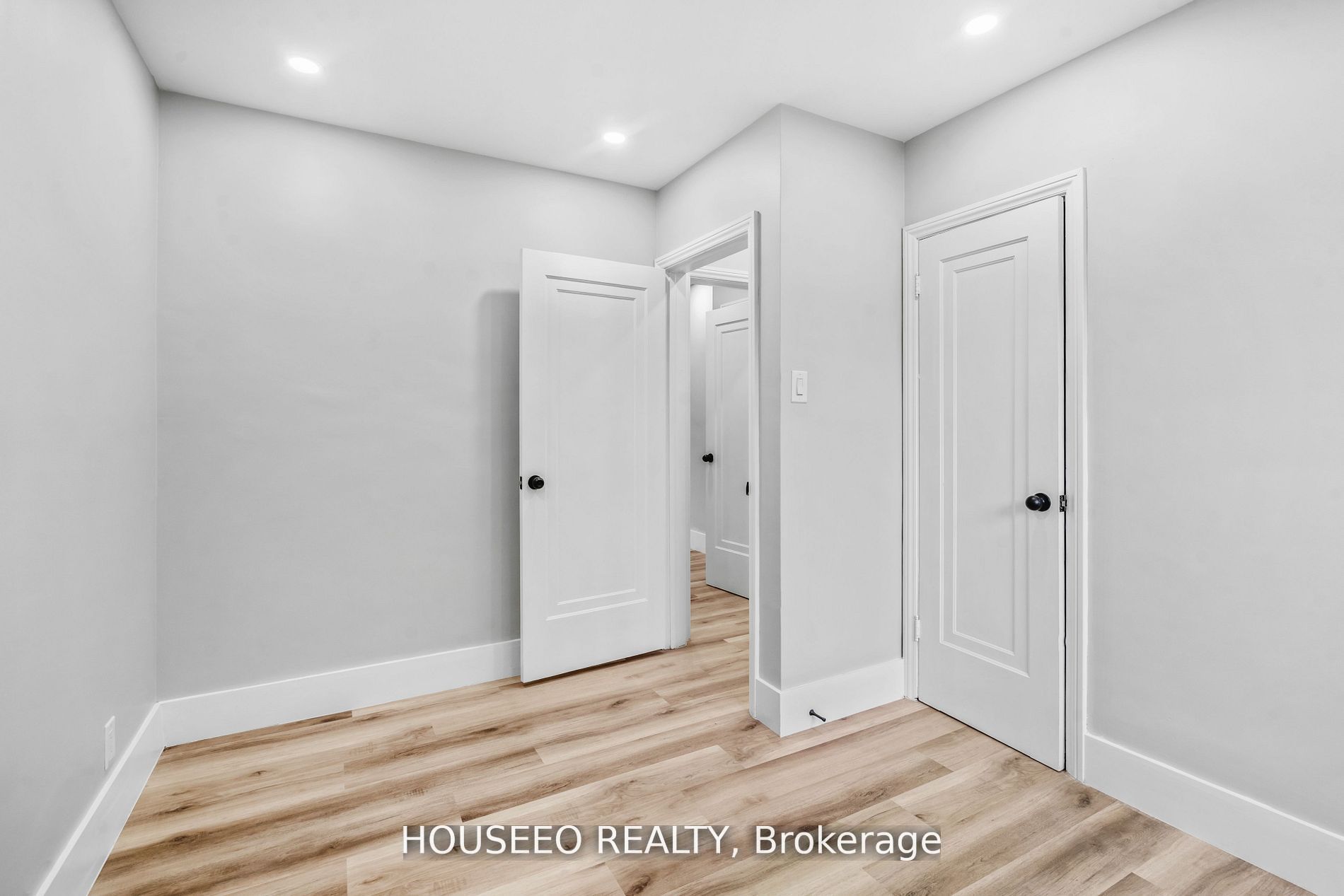 718 Leroy Avenue Property Photo 19