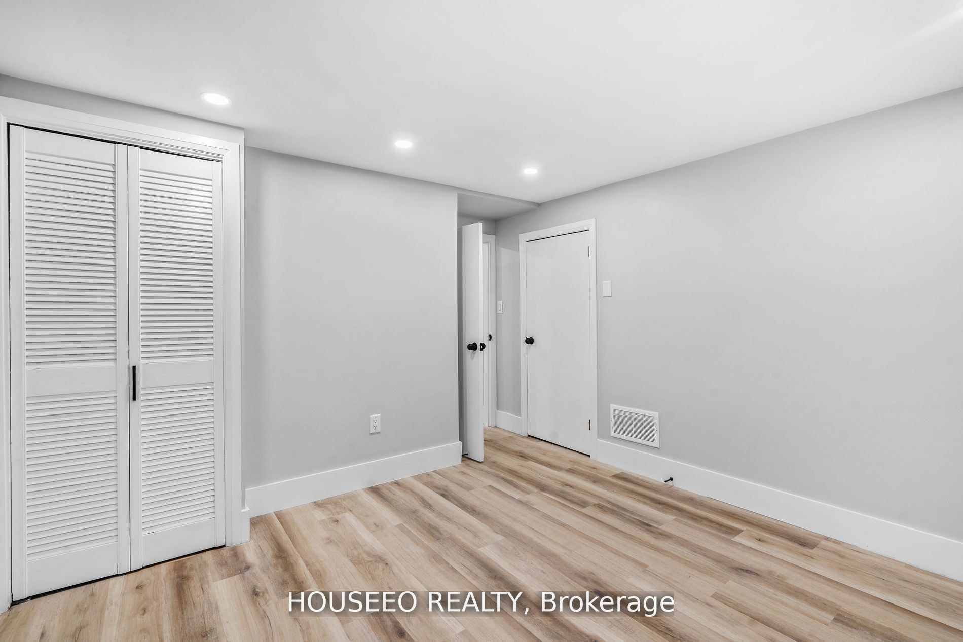 718 Leroy Avenue Property Photo 20