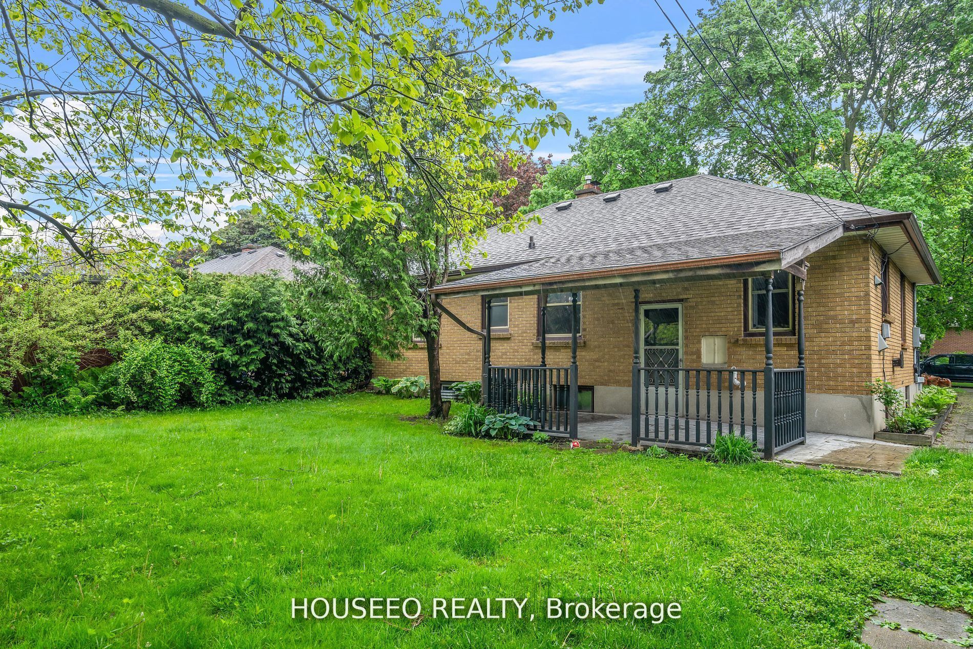 718 Leroy Avenue Property Photo 22
